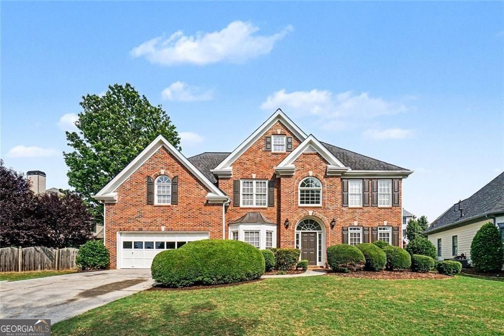 Roswell, Georgia, 30075, United States, 5 Bedrooms Bedrooms, ,4 BathroomsBathrooms,Residential,For Sale,2044480