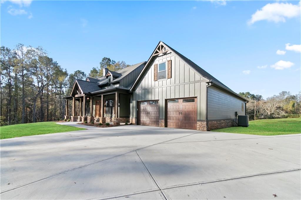 Carrollton, Georgia, 30116, United States, 4 Bedrooms Bedrooms, ,4 BathroomsBathrooms,Residential,For Sale,1897313