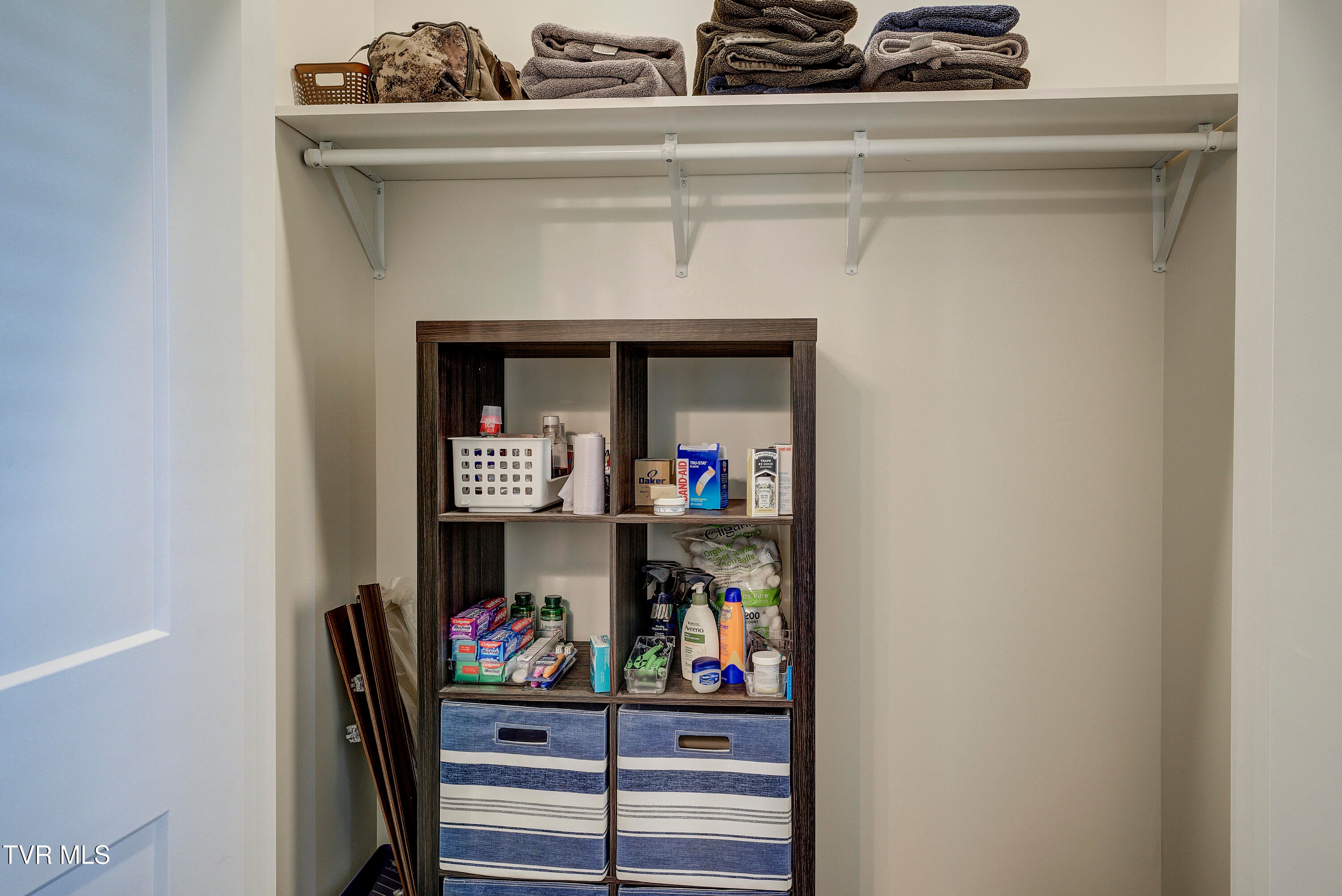 Jonesborough, Tennessee, 37659, United States, 3 Bedrooms Bedrooms, ,3 BathroomsBathrooms,Residential,For Sale,2000910