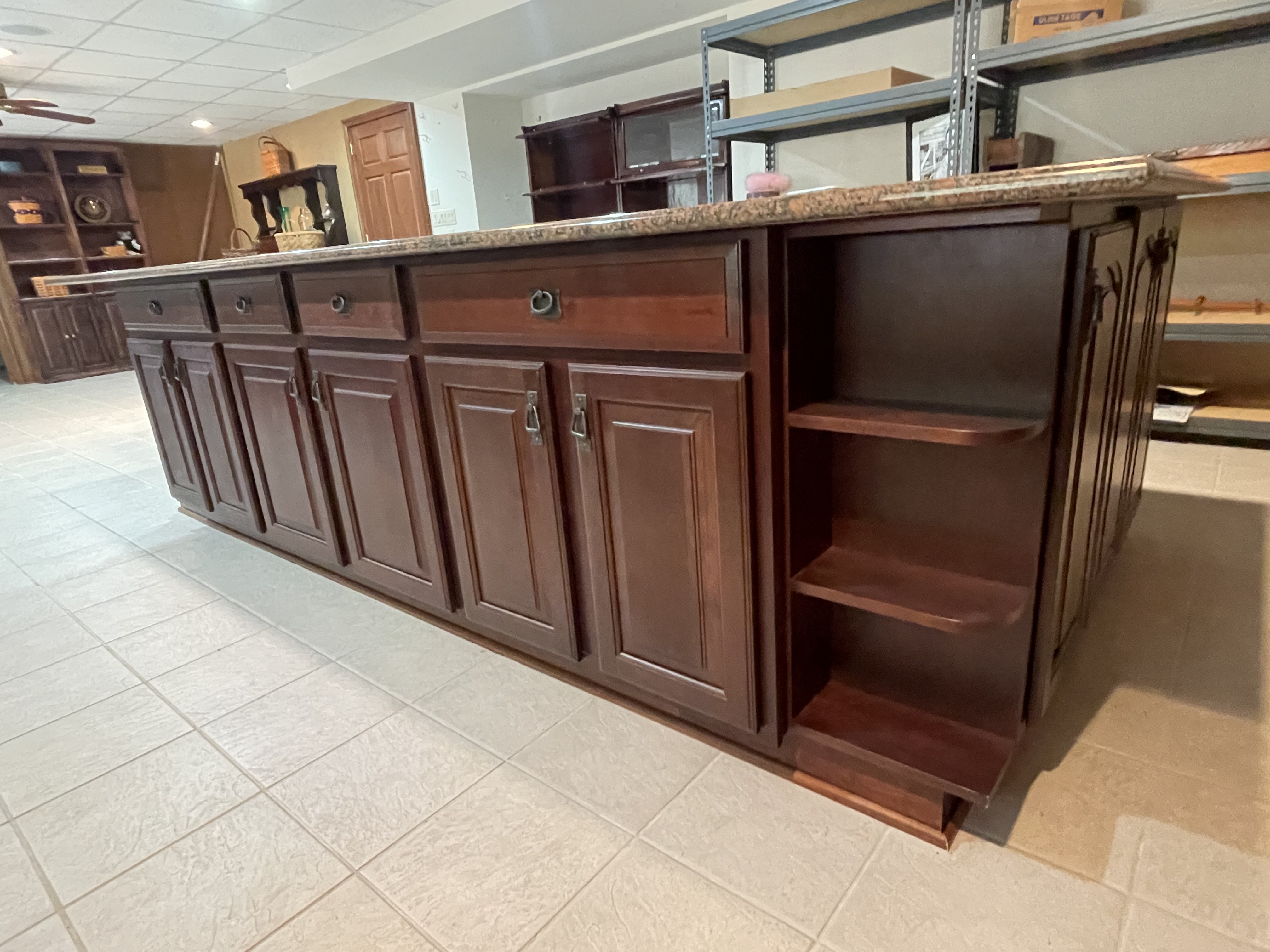 Murphysboro, Illinois, 62966, United States, 5 Bedrooms Bedrooms, ,6 BathroomsBathrooms,Residential,For Sale,1977081