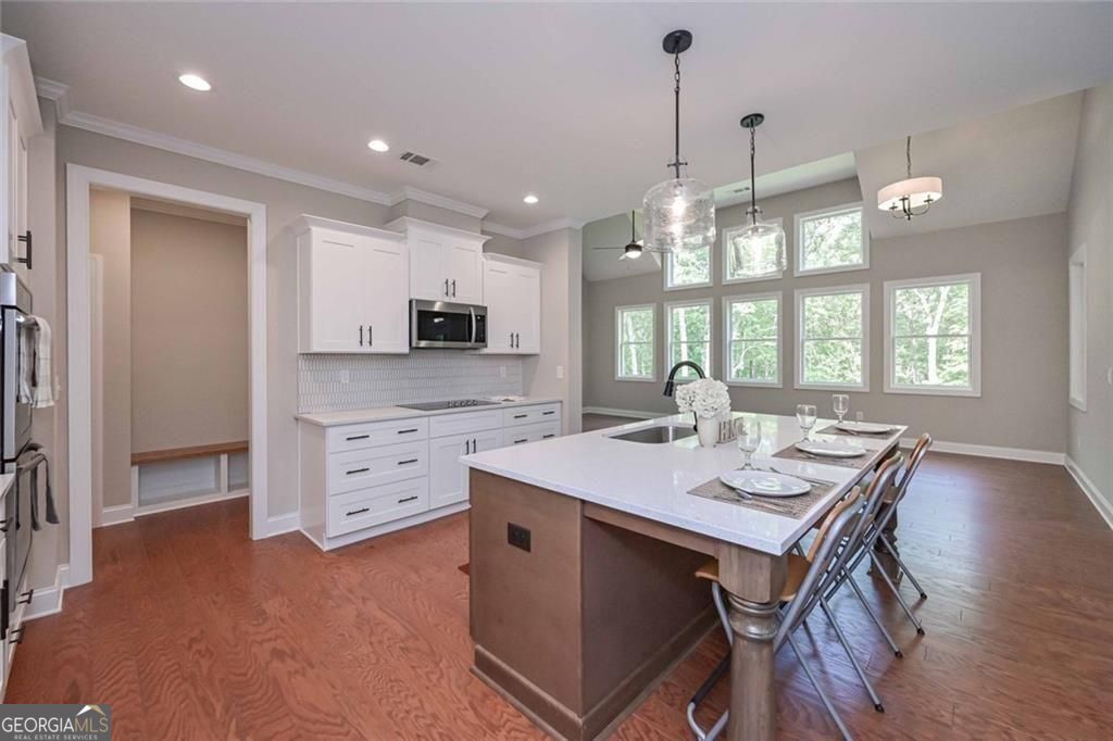 Douglasville, Georgia, 30135, United States, 5 Bedrooms Bedrooms, ,5 BathroomsBathrooms,Residential,For Sale,1876885