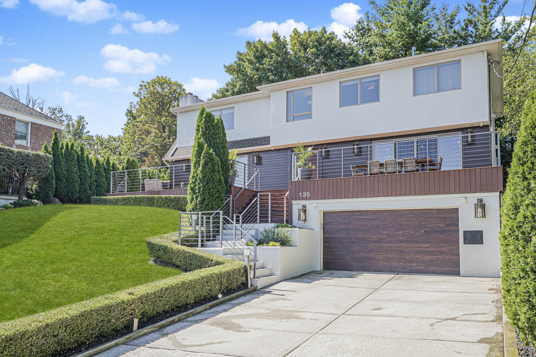 Staten Island, New York, 10304, United States, 4 Bedrooms Bedrooms, ,4 BathroomsBathrooms,Residential,For Sale,1949787