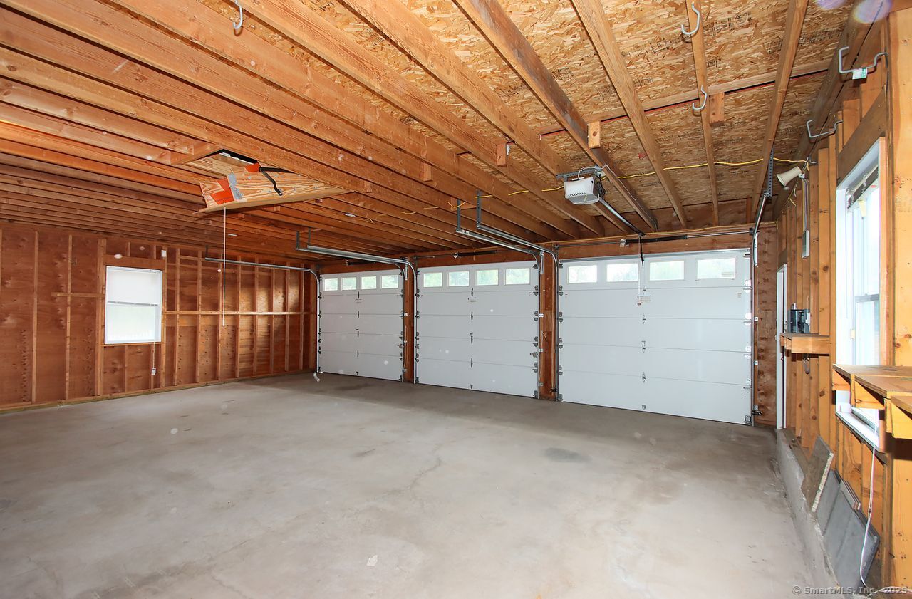 North Haven, Connecticut, 06473, United States, 3 Bedrooms Bedrooms, ,2 BathroomsBathrooms,Residential,For Sale,1926268