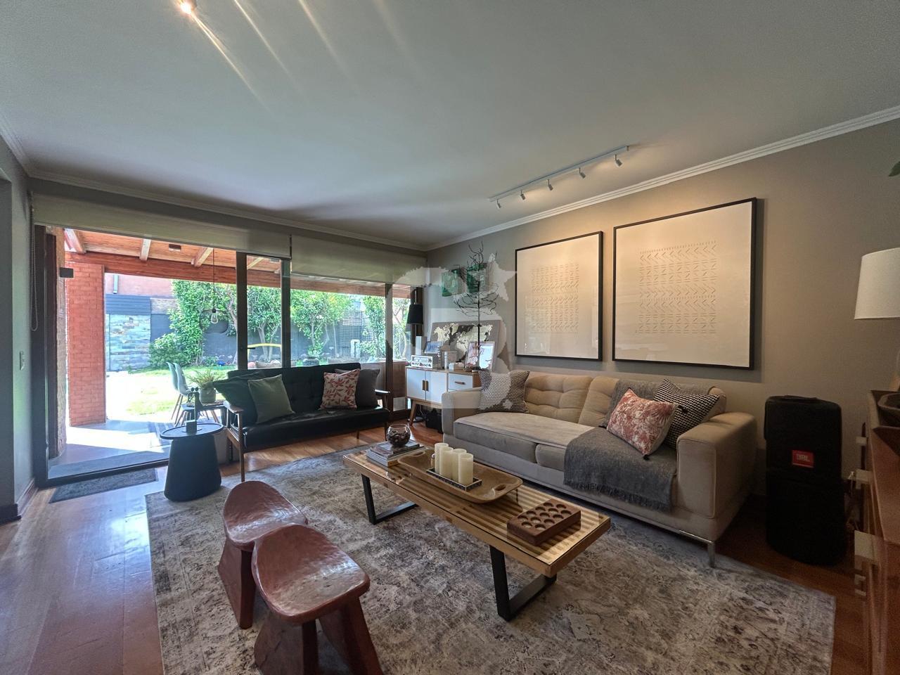 Lo Barnechea, Chile, 6 Bedrooms Bedrooms, ,5 BathroomsBathrooms,Residential,For Sale,1997477