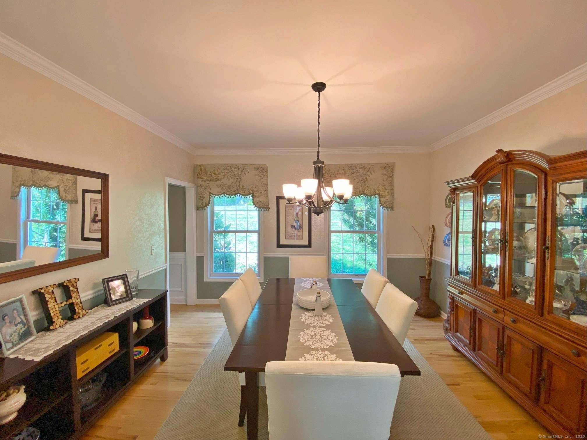 Southbury, Connecticut, 06488, United States, 4 Bedrooms Bedrooms, ,4 BathroomsBathrooms,Residential,For Sale,1932401