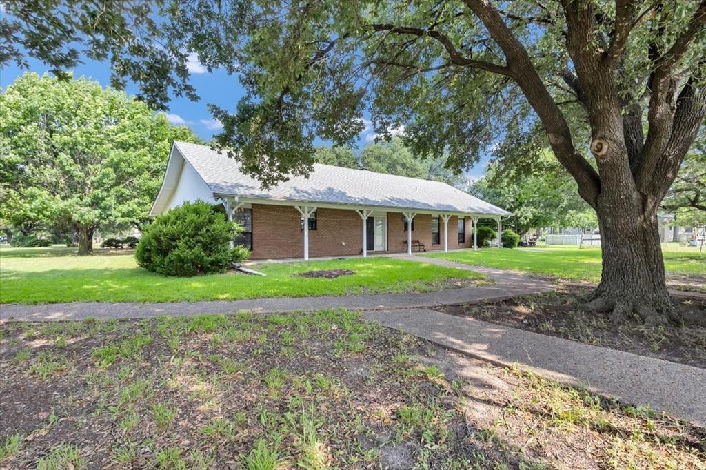 Kaufman, Texas, 75142, United States, 3 Bedrooms Bedrooms, ,2 BathroomsBathrooms,Residential,For Sale,1848066