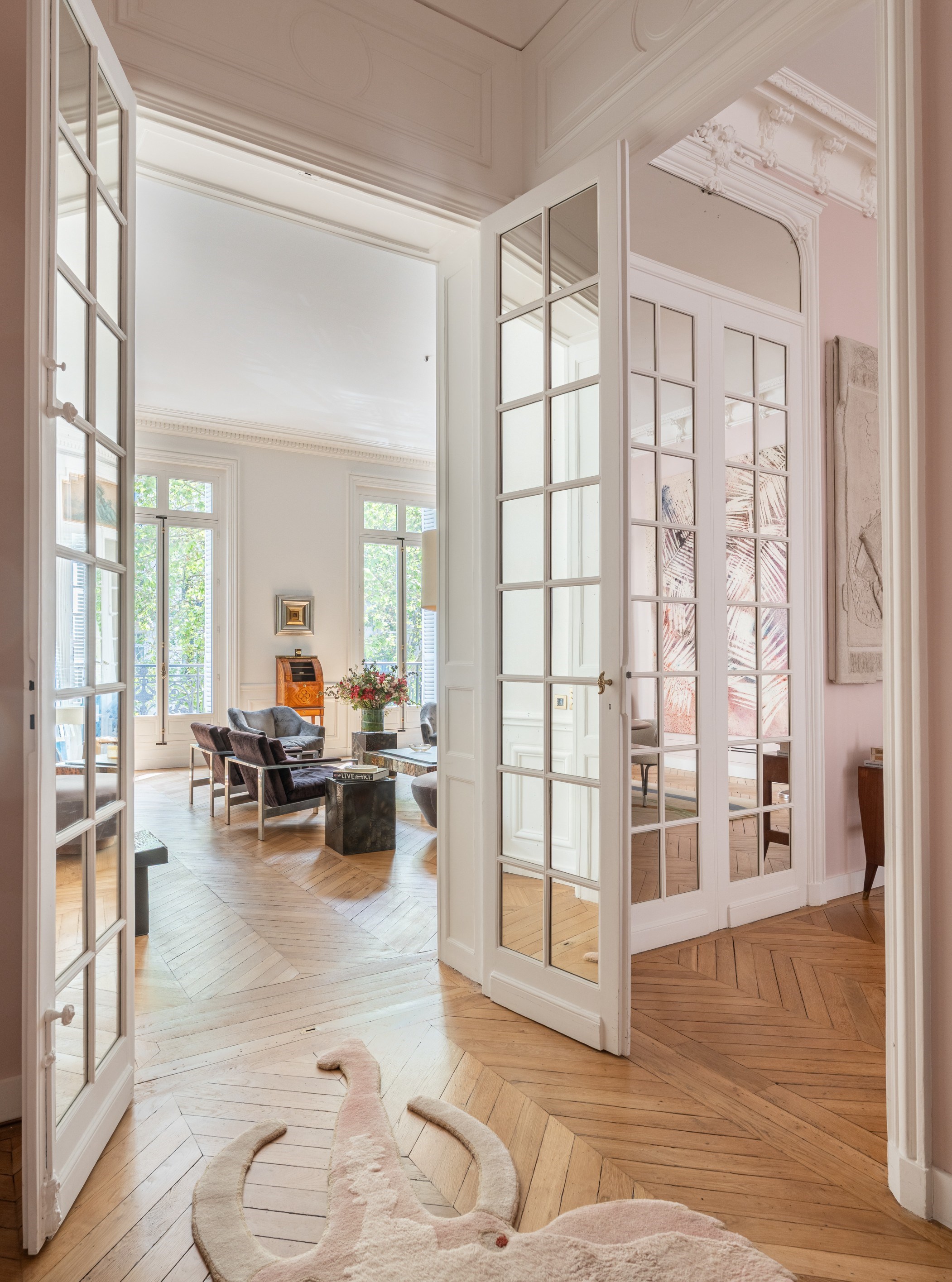  Fully renovated Haussmann-style apartment with a continuous balcony - 物件實景