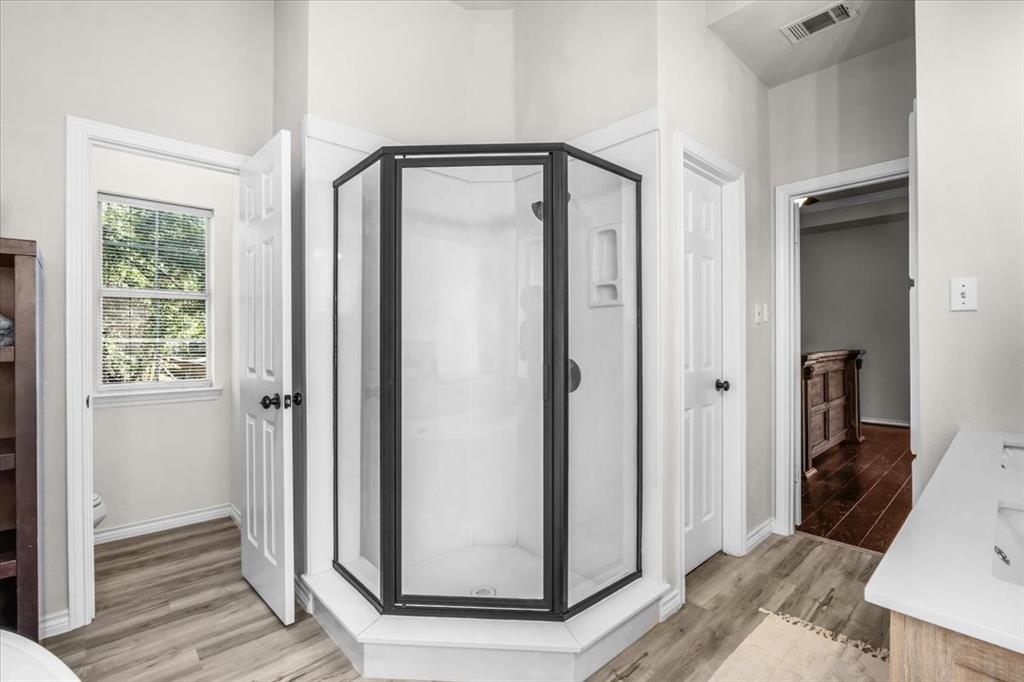 Oak Point, Texas, 75068, United States, 3 Bedrooms Bedrooms, ,3 BathroomsBathrooms,Residential,For Sale,1974311