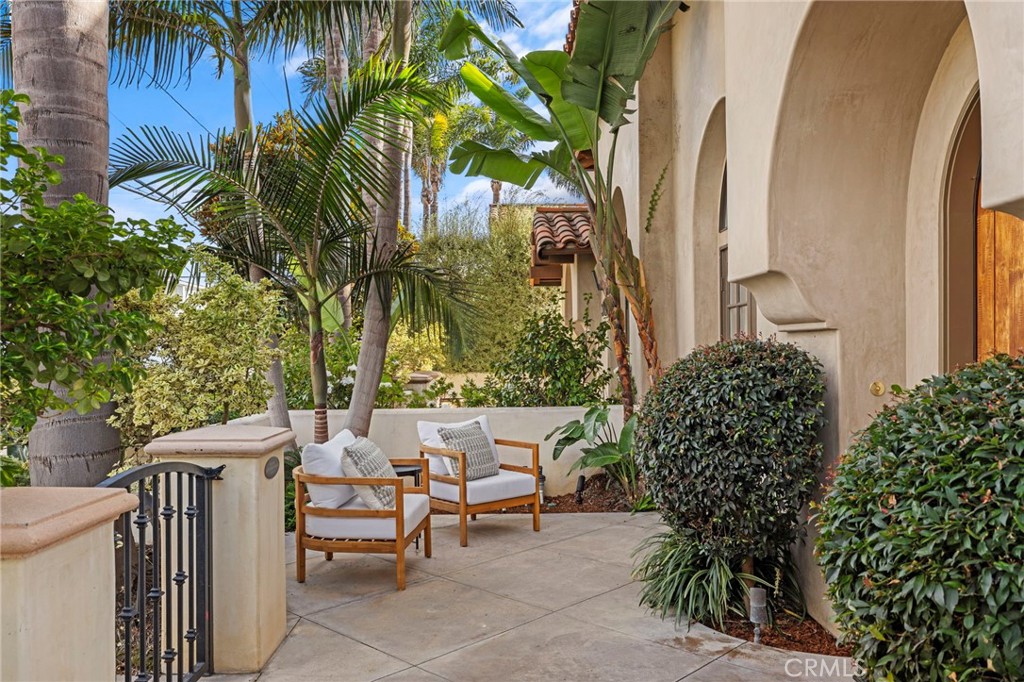 Newport Beach, California, 92663, United States, 3 Bedrooms Bedrooms, ,3 BathroomsBathrooms,Residential,For Sale,1992084