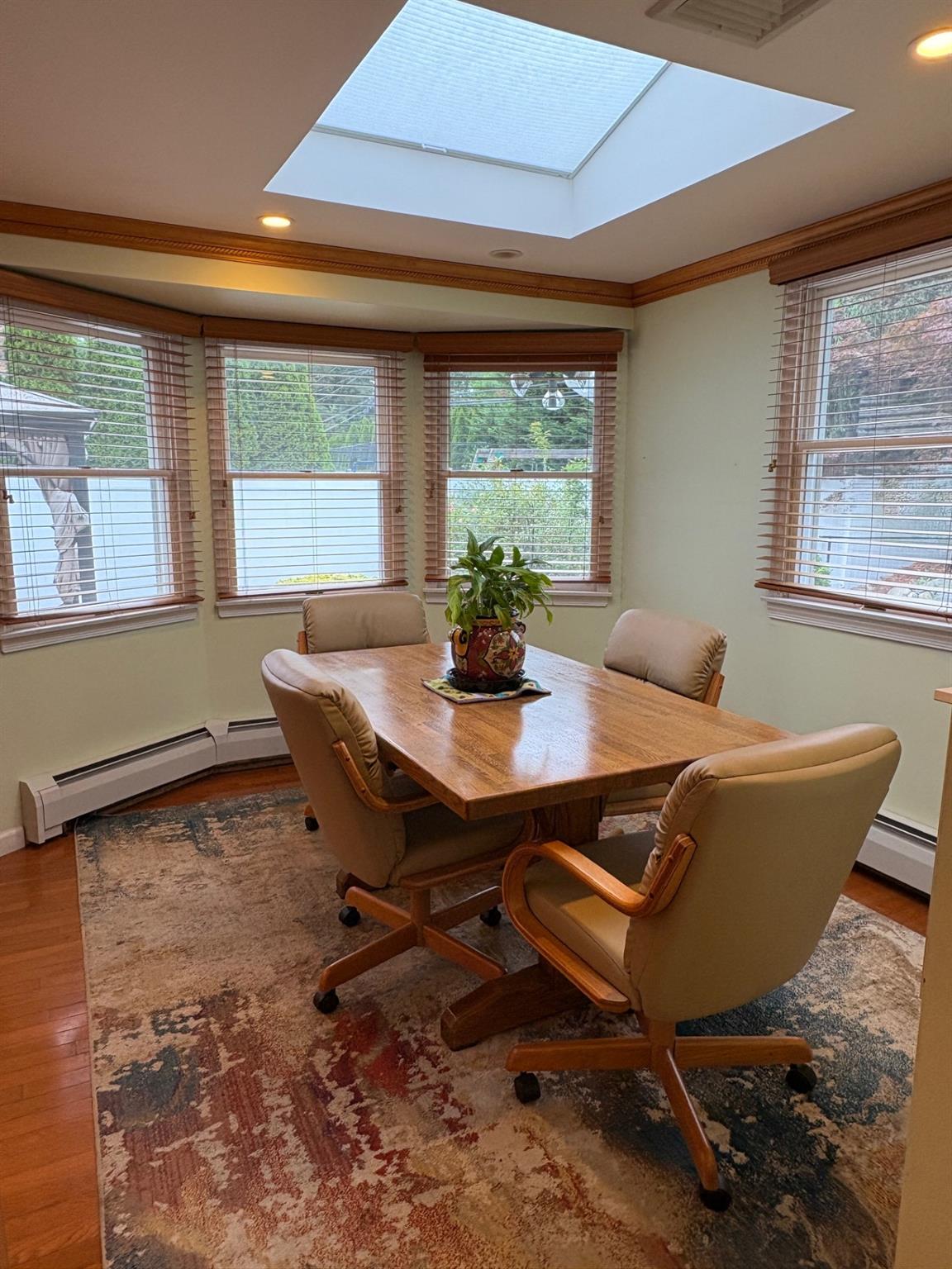 Hauppauge, New York, 11788, United States, 4 Bedrooms Bedrooms, ,3 BathroomsBathrooms,Residential,For Sale,1924109