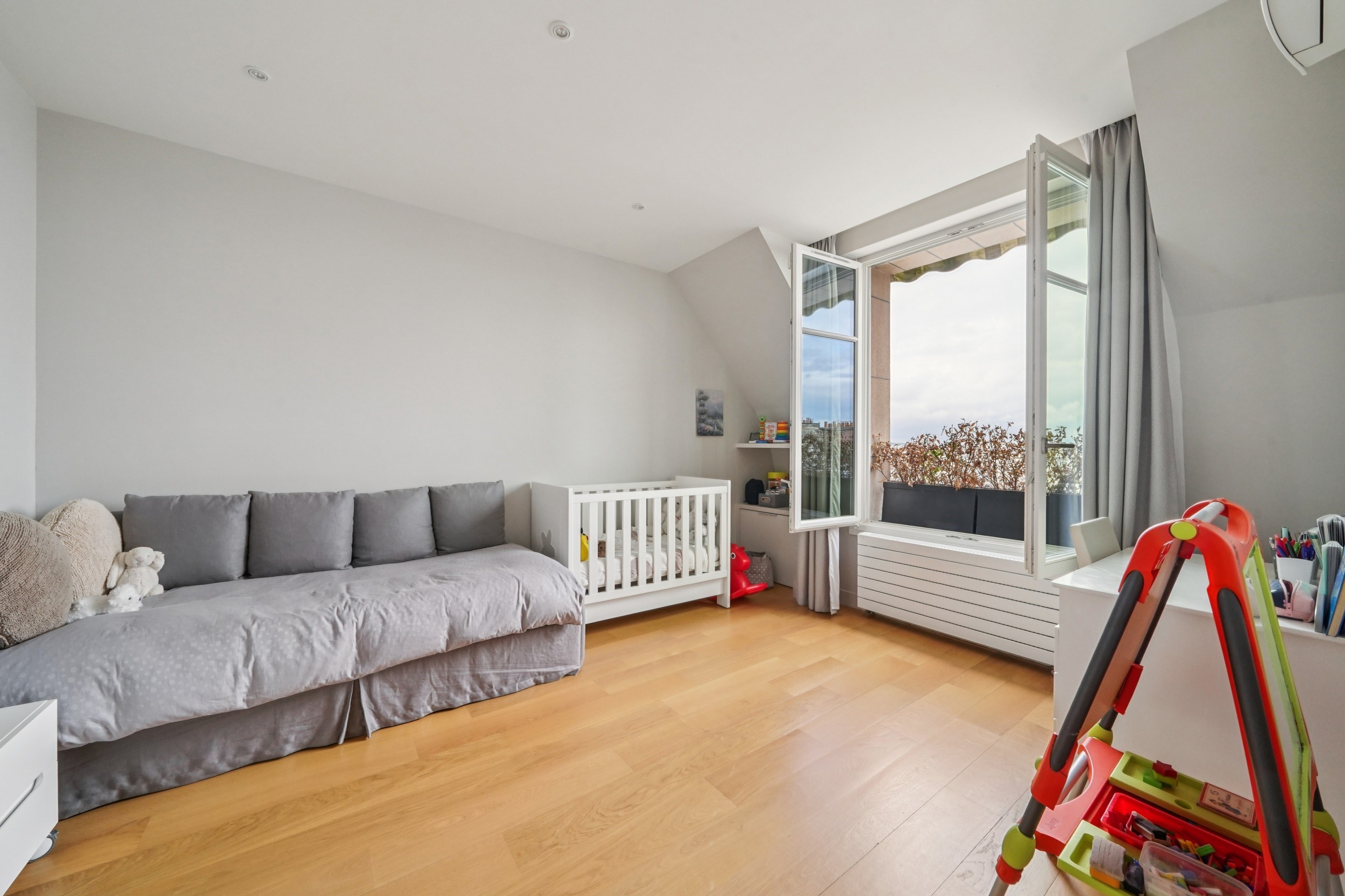  PARIS - 16th - Exclusive Property in Duplex - 物件實景
