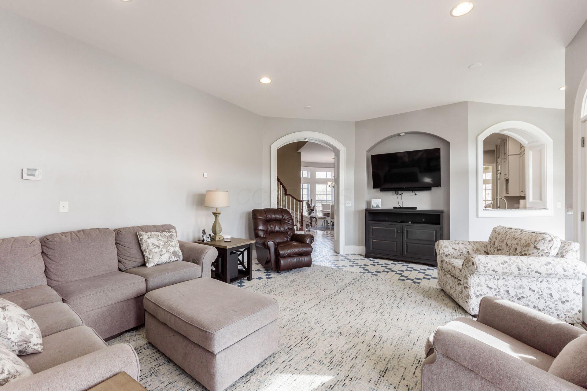 Rockbridge, Ohio, 43149, United States, 8 Bedrooms Bedrooms, ,10 BathroomsBathrooms,Residential,For Sale,1818163