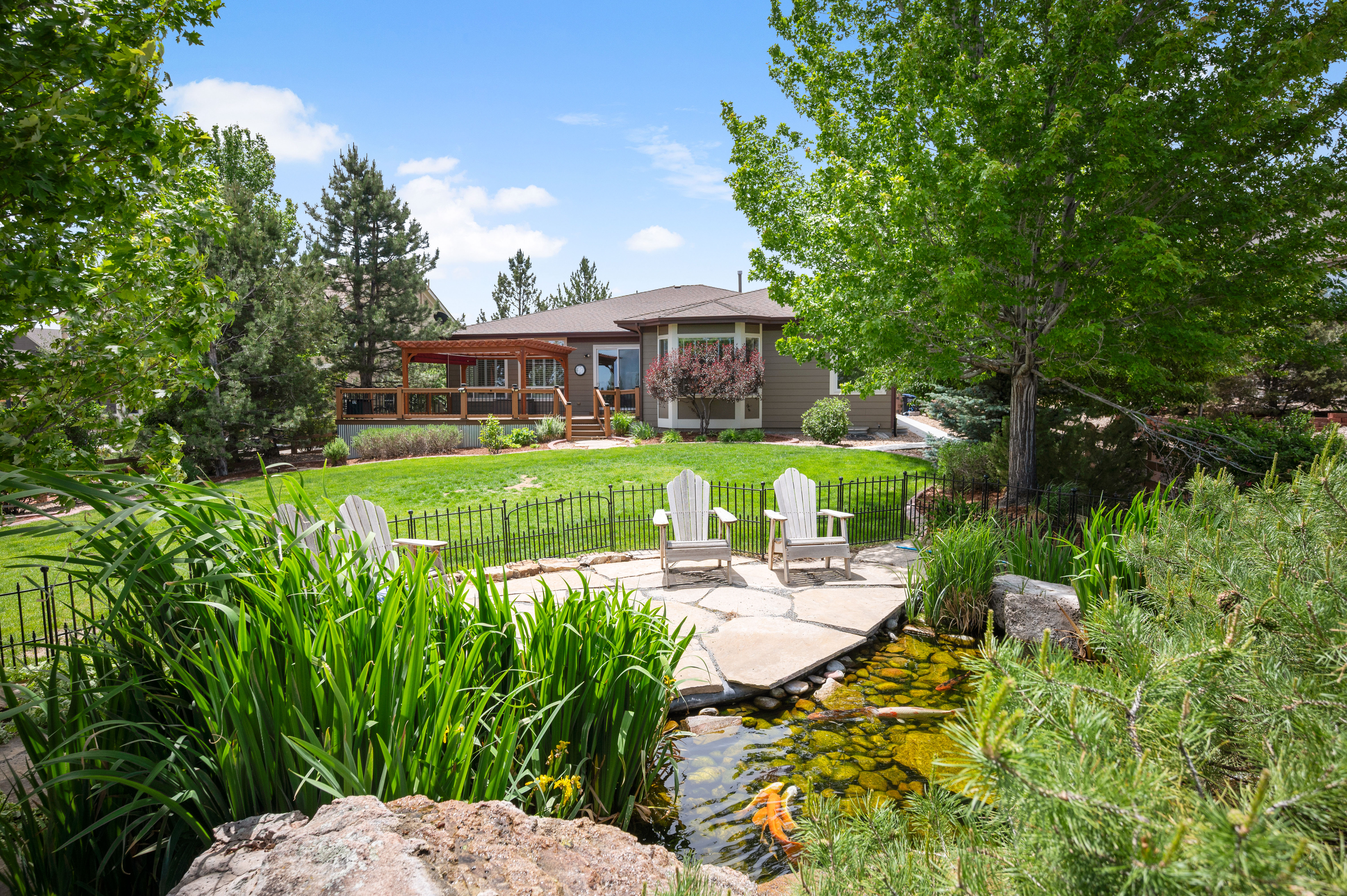  Stunning Property Tucked Away On A Quiet Cul-De-Sac - 物件實景