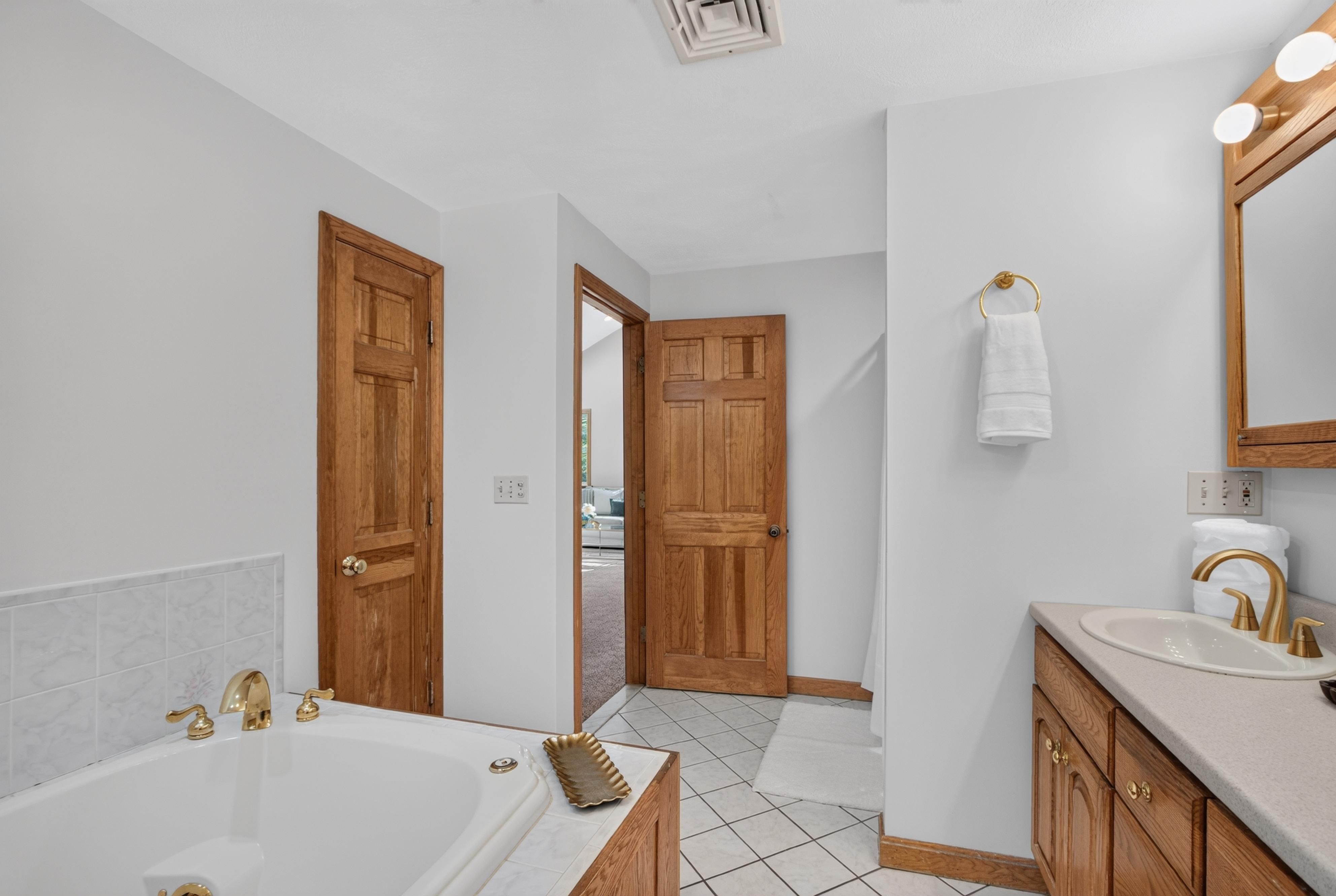  41 Buckingham Drive, Billerica, MA 01821 - 物件實景