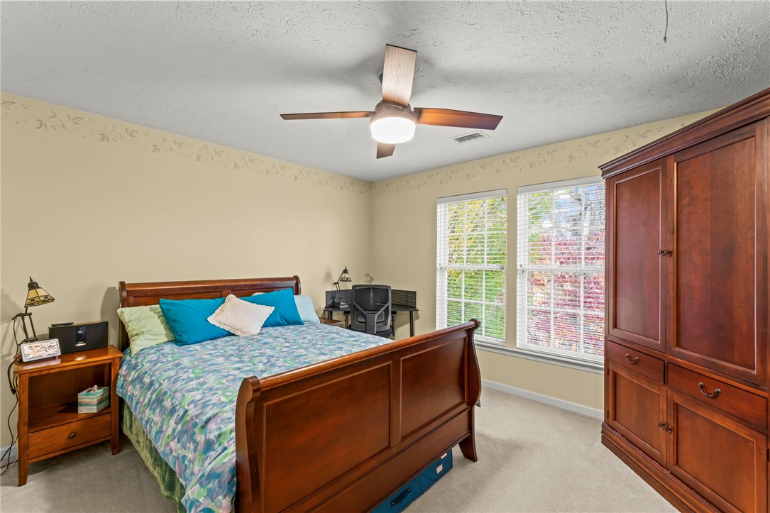 Venetia, Pennsylvania, 15367, United States, 4 Bedrooms Bedrooms, ,3 BathroomsBathrooms,Residential,For Sale,2008848