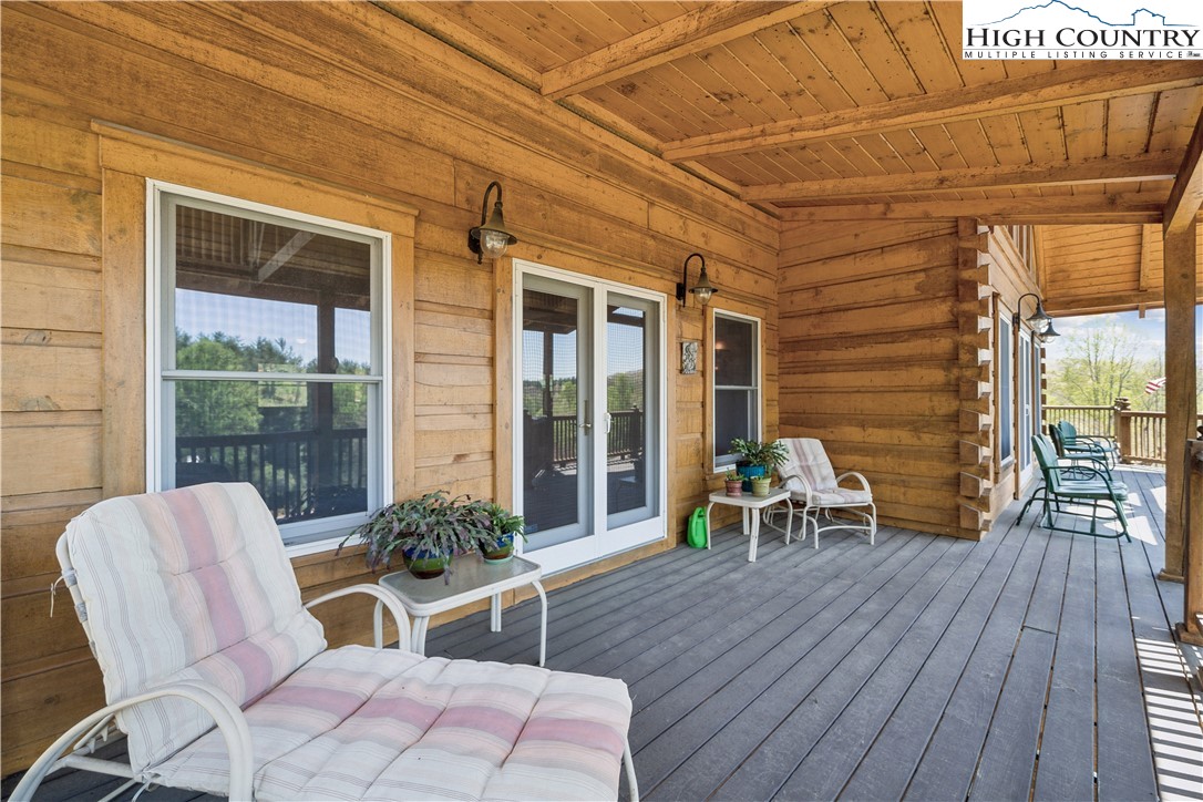 Grassy Creek, North Carolina, 28631, United States, 3 Bedrooms Bedrooms, ,4 BathroomsBathrooms,Residential,For Sale,1794520