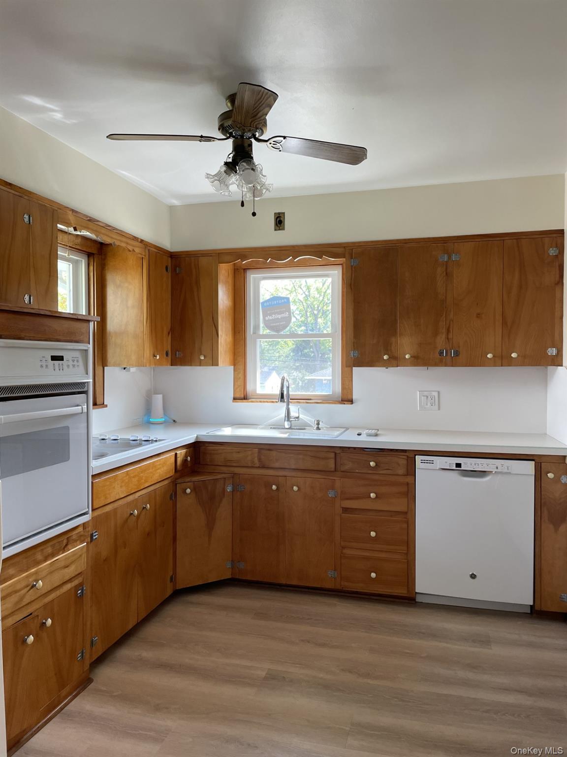 Montrose, New York, 10548, United States, 3 Bedrooms Bedrooms, ,1 BathroomBathrooms,Residential,For Sale,1958987