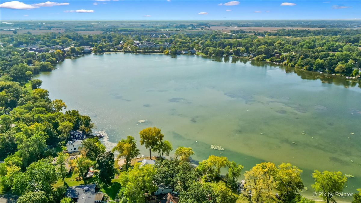 Grayslake, Illinois, 60030, United States, 4 Bedrooms Bedrooms, ,3 BathroomsBathrooms,Residential,For Sale,1992794