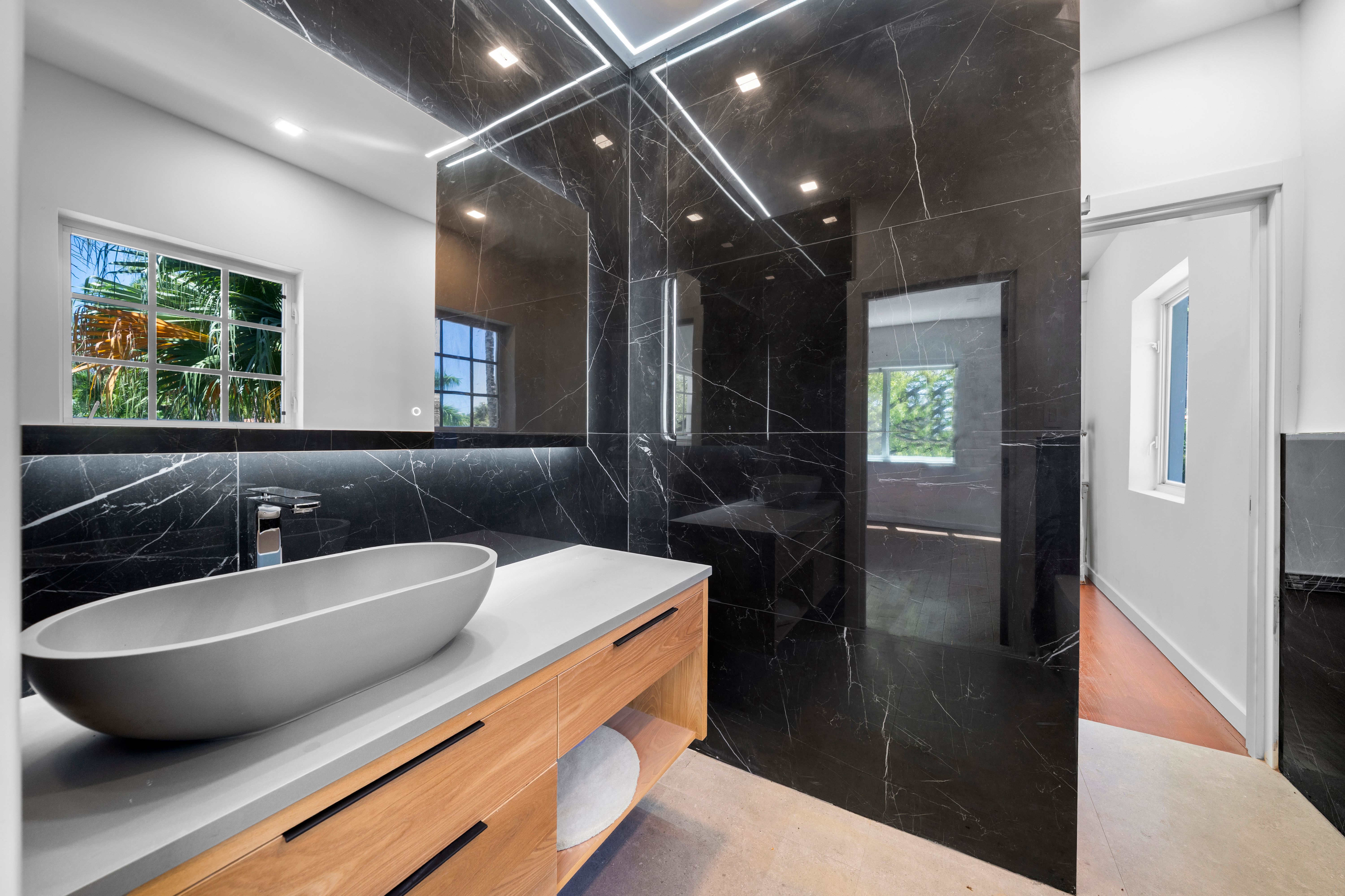  5824 Alton Rd, Miami Beach, FL, 33140 - 物件實景