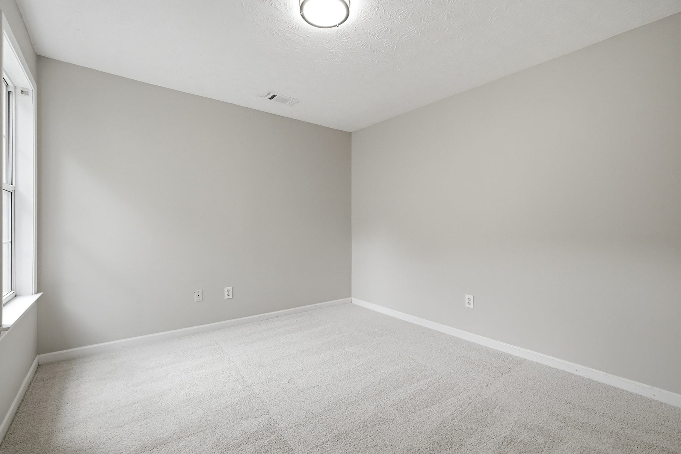  Private Cul-de-Sac Retreat in a Prime Alpharetta Swim Community - 物件實景
