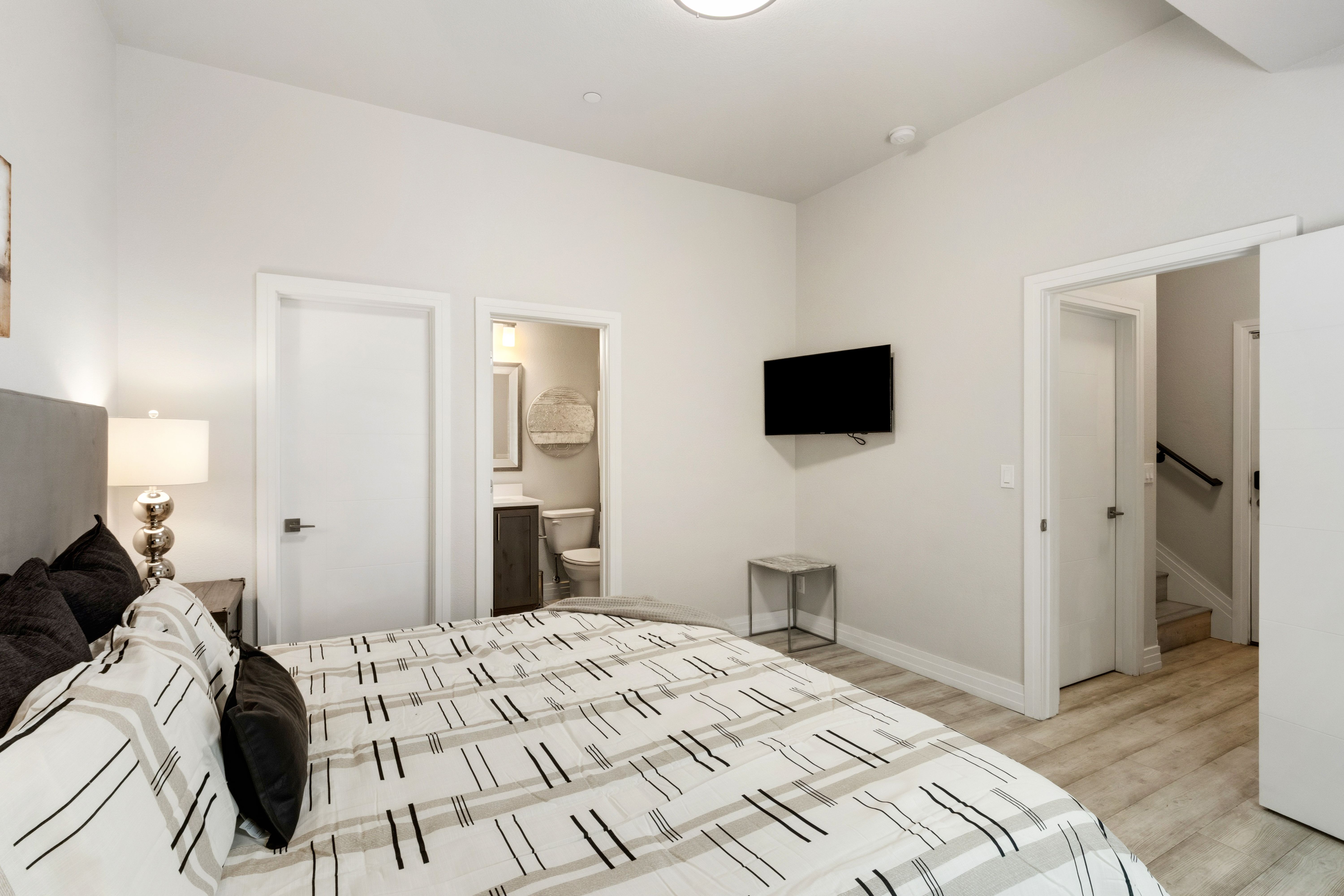  Furnished Modern Townhome - 物件實景