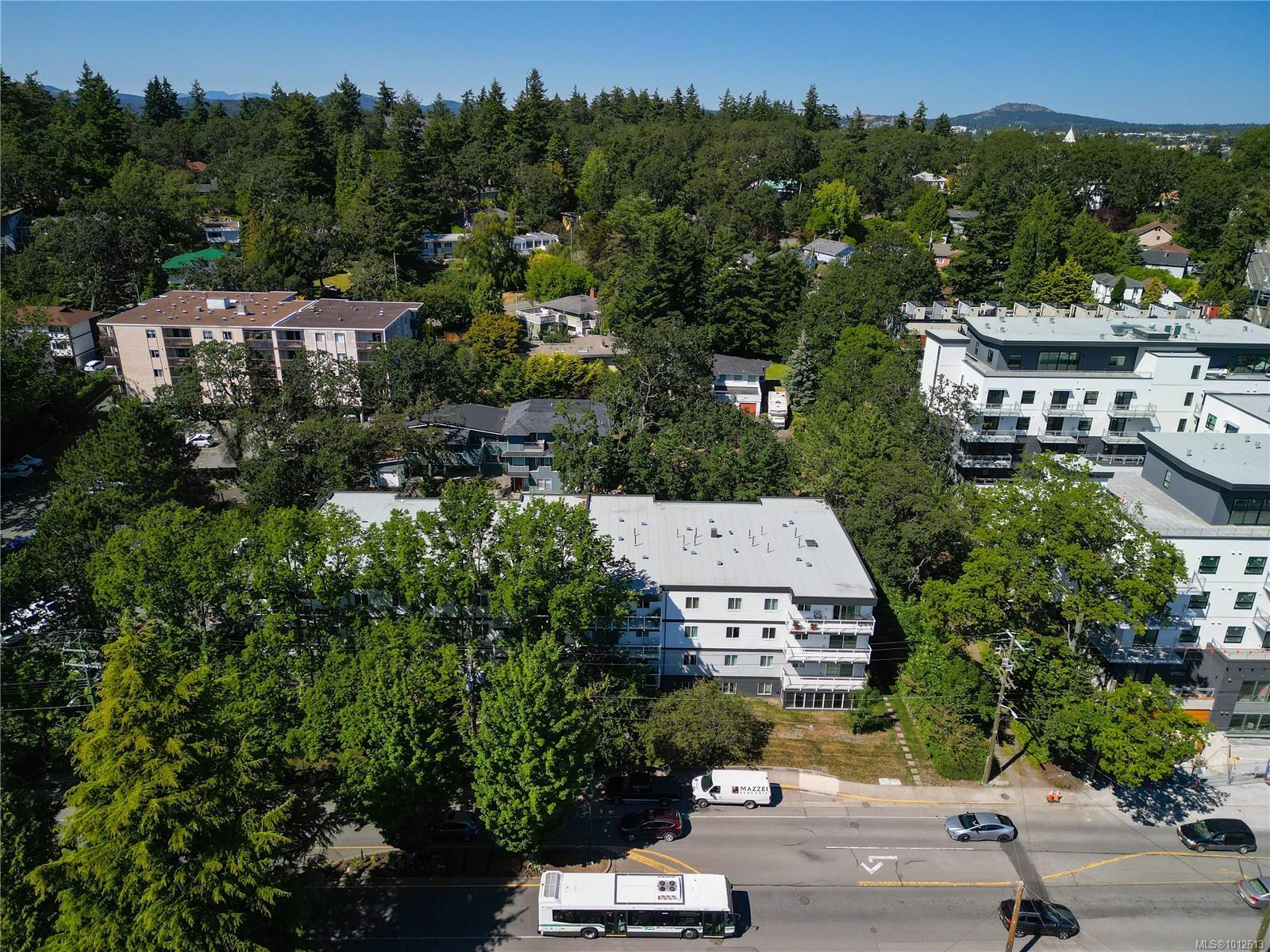 ESQUIMALT, British Columbia, V9A 3N4, CA, 3 Bedrooms Bedrooms, ,Residential,For Sale,1951160