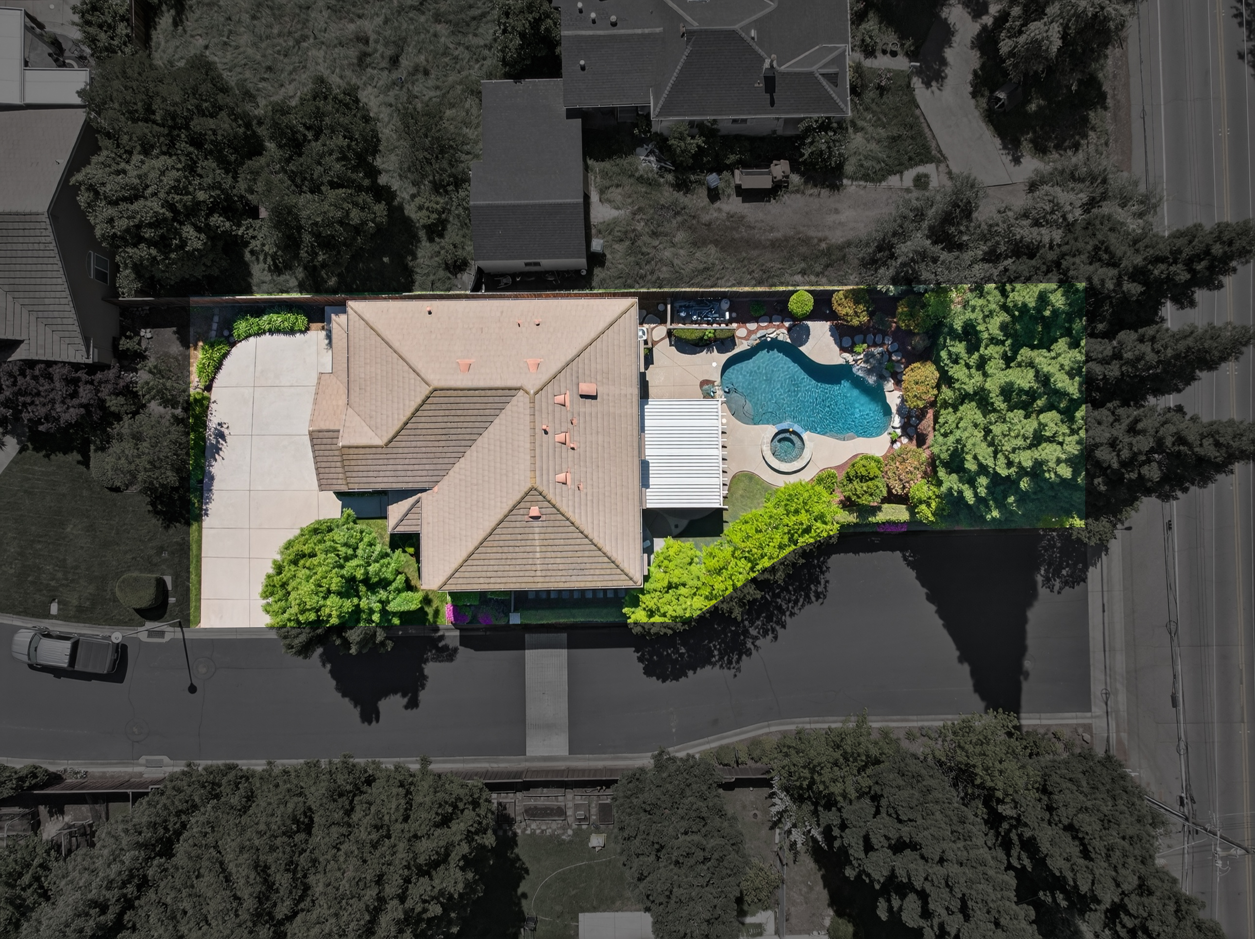  5500 Tierra Gardens Lane, Carmichael, CA 95608 - 物件實景