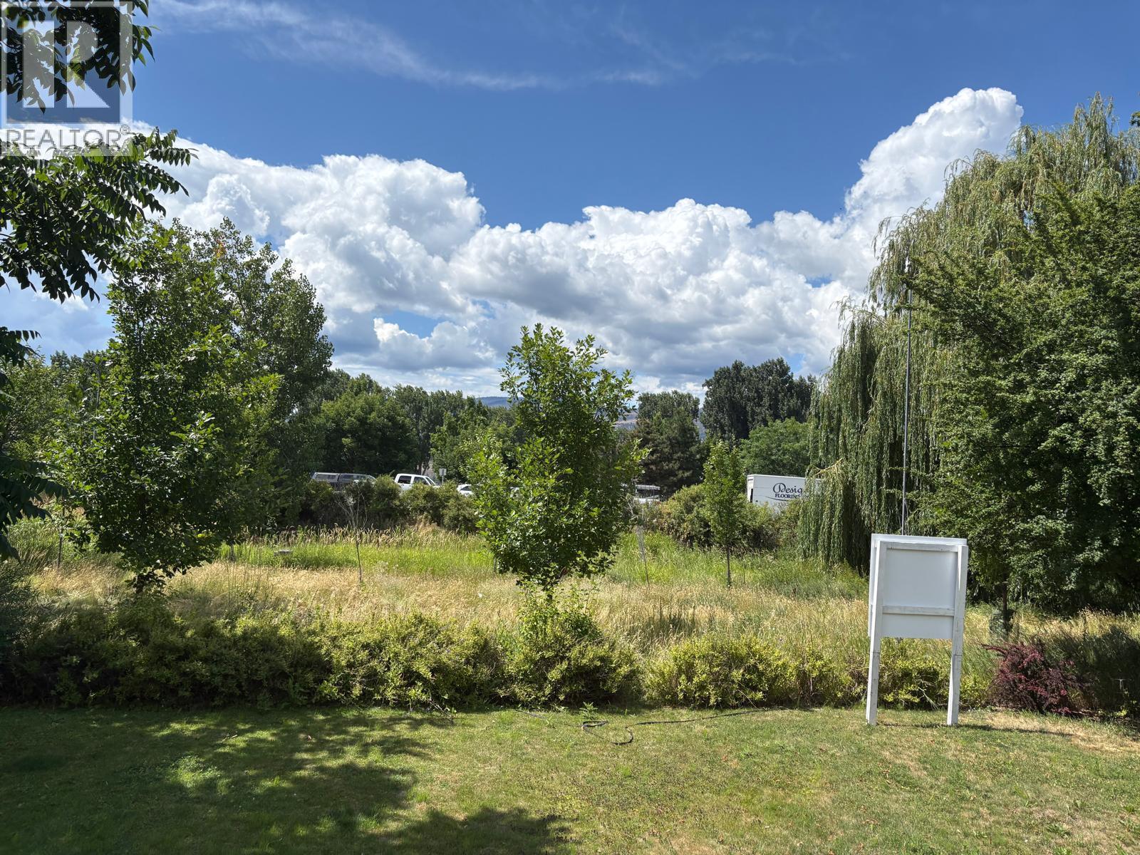 KELOWNA, British Columbia, V1Y 1A7, CA, 2 Bedrooms Bedrooms, ,1 BathroomBathrooms,Residential,For Sale,1949205