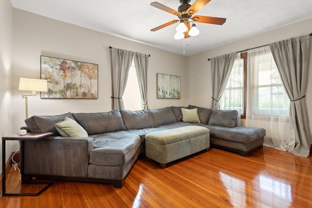 Medford, Massachusetts, 02155, United States, 4 Bedrooms Bedrooms, ,3 BathroomsBathrooms,Residential,For Sale,1900018