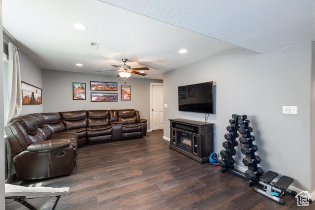 Bluffdale, Utah, 84065, United States, 4 Bedrooms Bedrooms, ,4 BathroomsBathrooms,Residential,For Sale,1928553