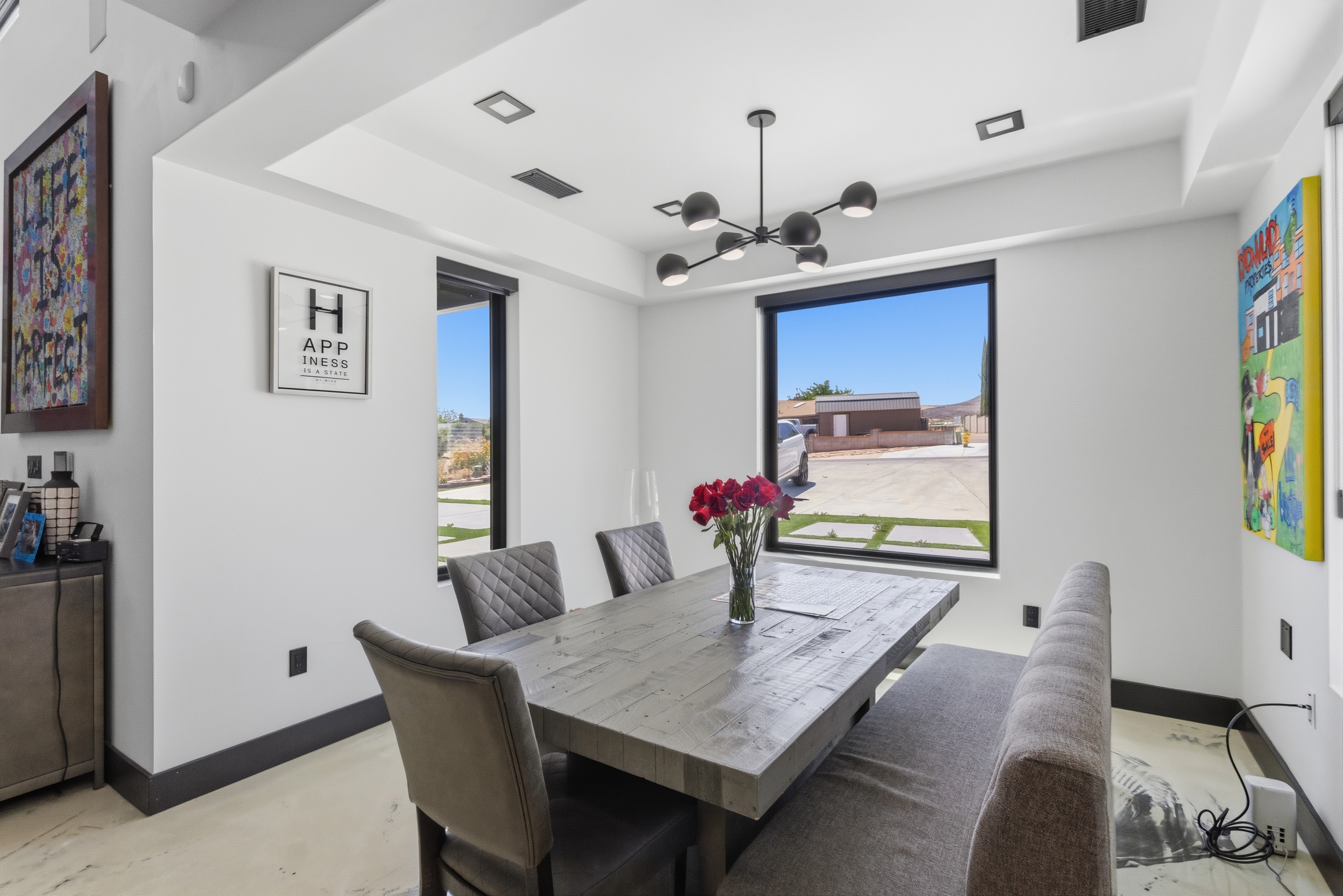 Los Lunas, New Mexico, 87031, United States, 3 Bedrooms Bedrooms, ,2 BathroomsBathrooms,Residential,For Sale,2048008