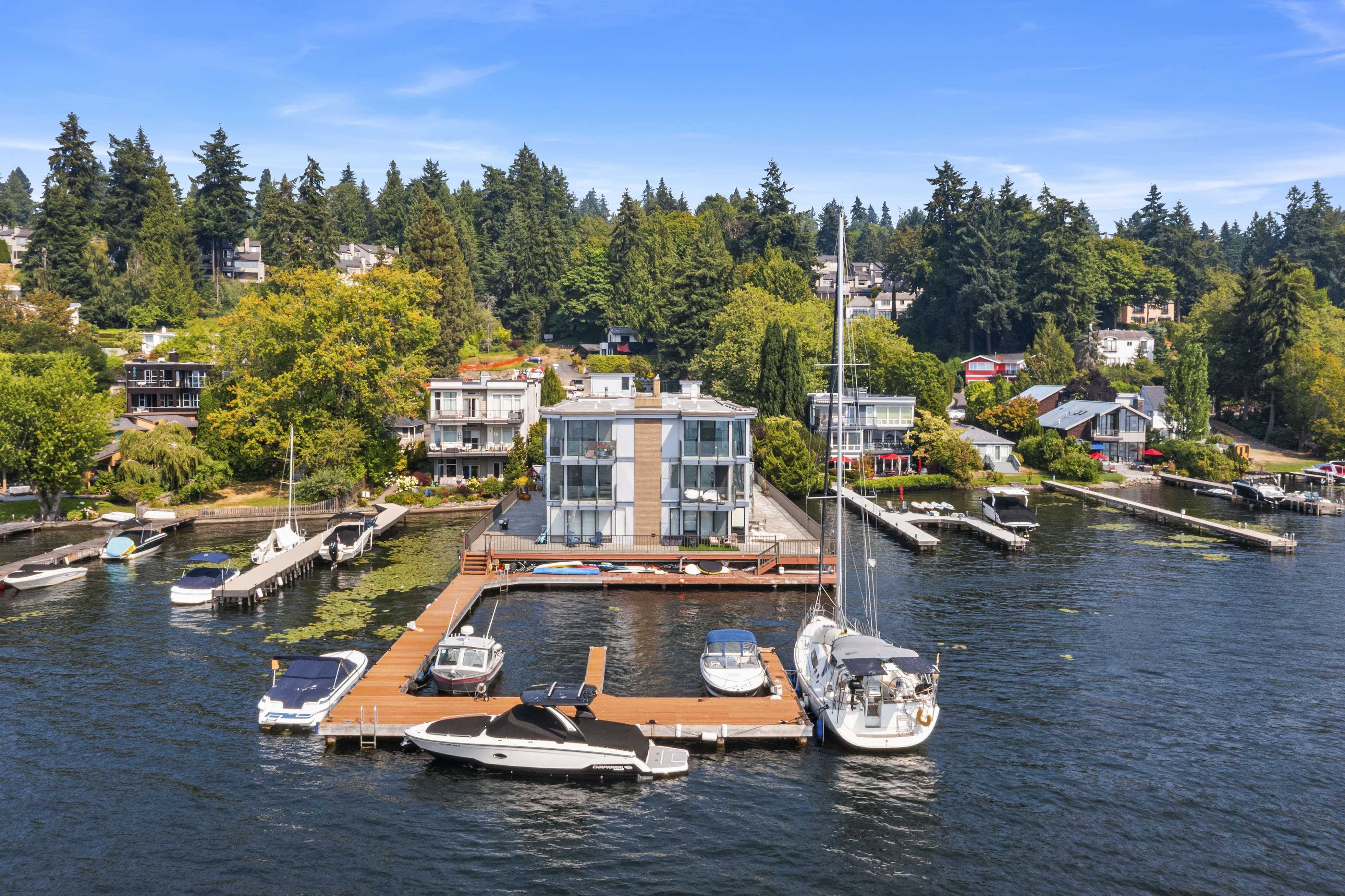  4561 Lake Washington Boulevard Northeast, Kirkland, WA 98033 - 物件實景