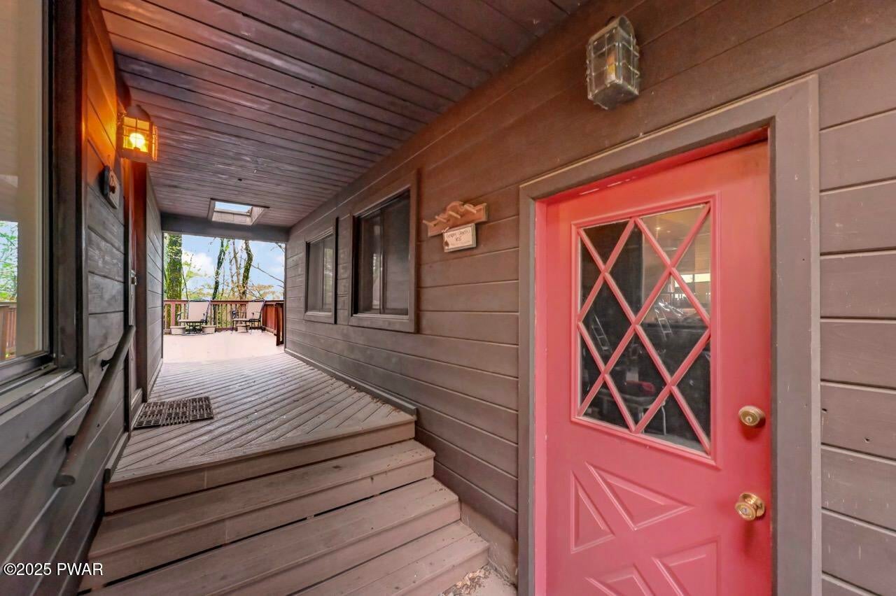 Lords Valley, Pennsylvania, 18428, United States, 5 Bedrooms Bedrooms, ,3 BathroomsBathrooms,Residential,For Sale,1977416