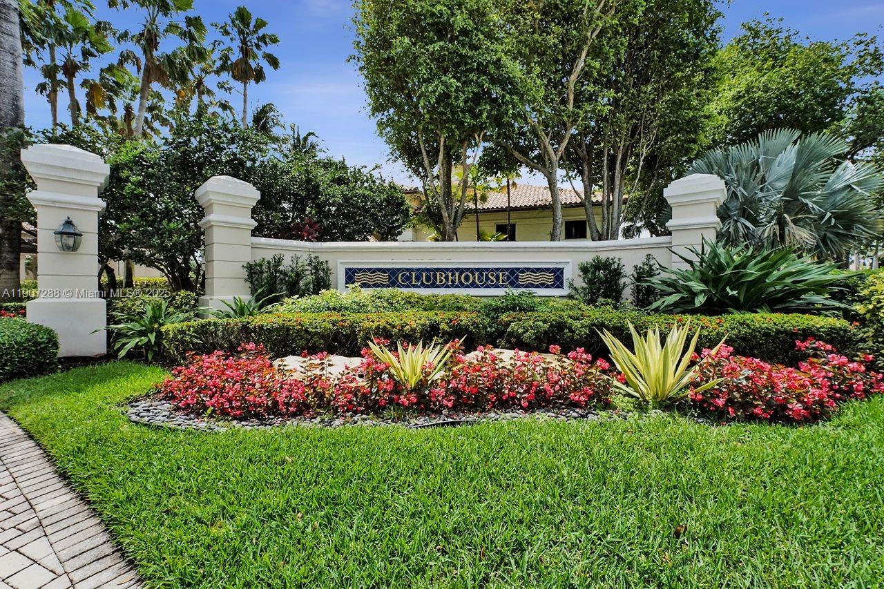 Hollywood, Florida, 33019, United States, 3 Bedrooms Bedrooms, ,3 BathroomsBathrooms,Residential,For Sale,1989592