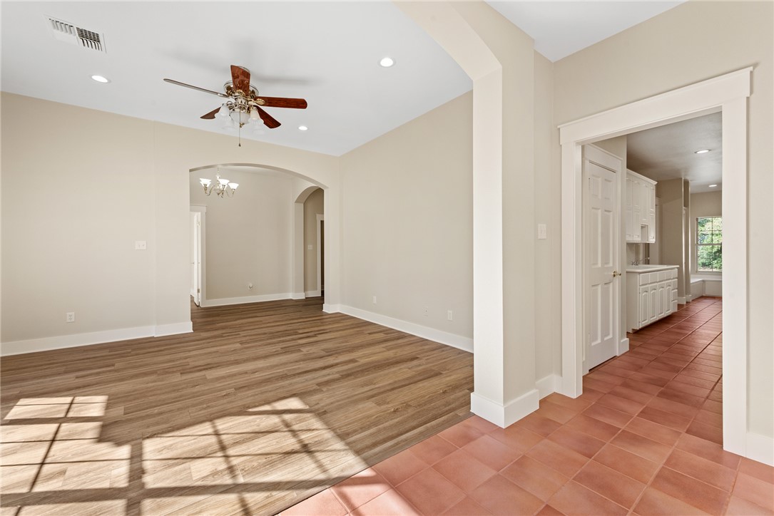 Franklin, Texas, 77856, United States, 4 Bedrooms Bedrooms, ,3 BathroomsBathrooms,Residential,For Sale,2005456