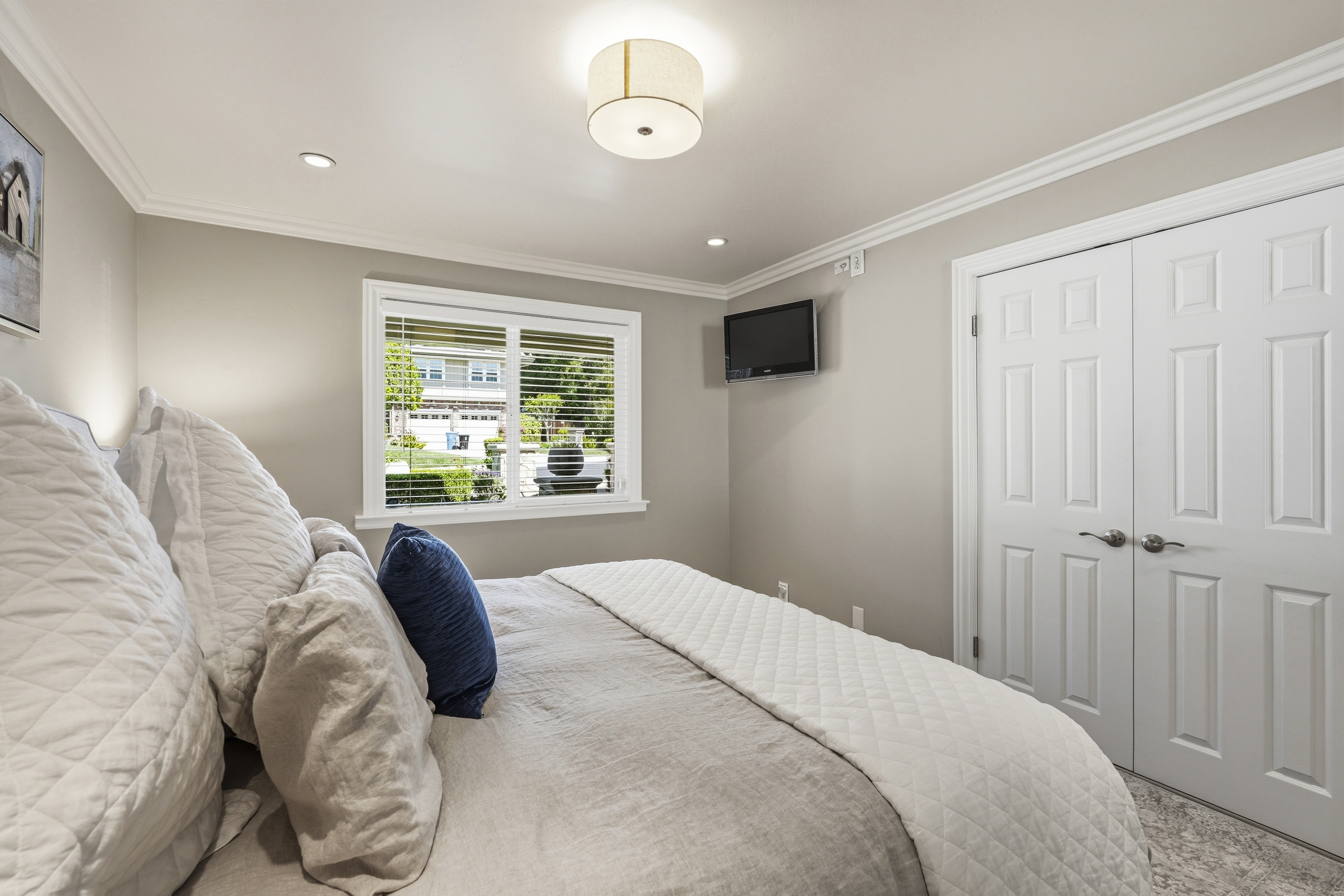  Million Dollar Views and Timeless Elegance in This Exceptional Residence - 物件實景