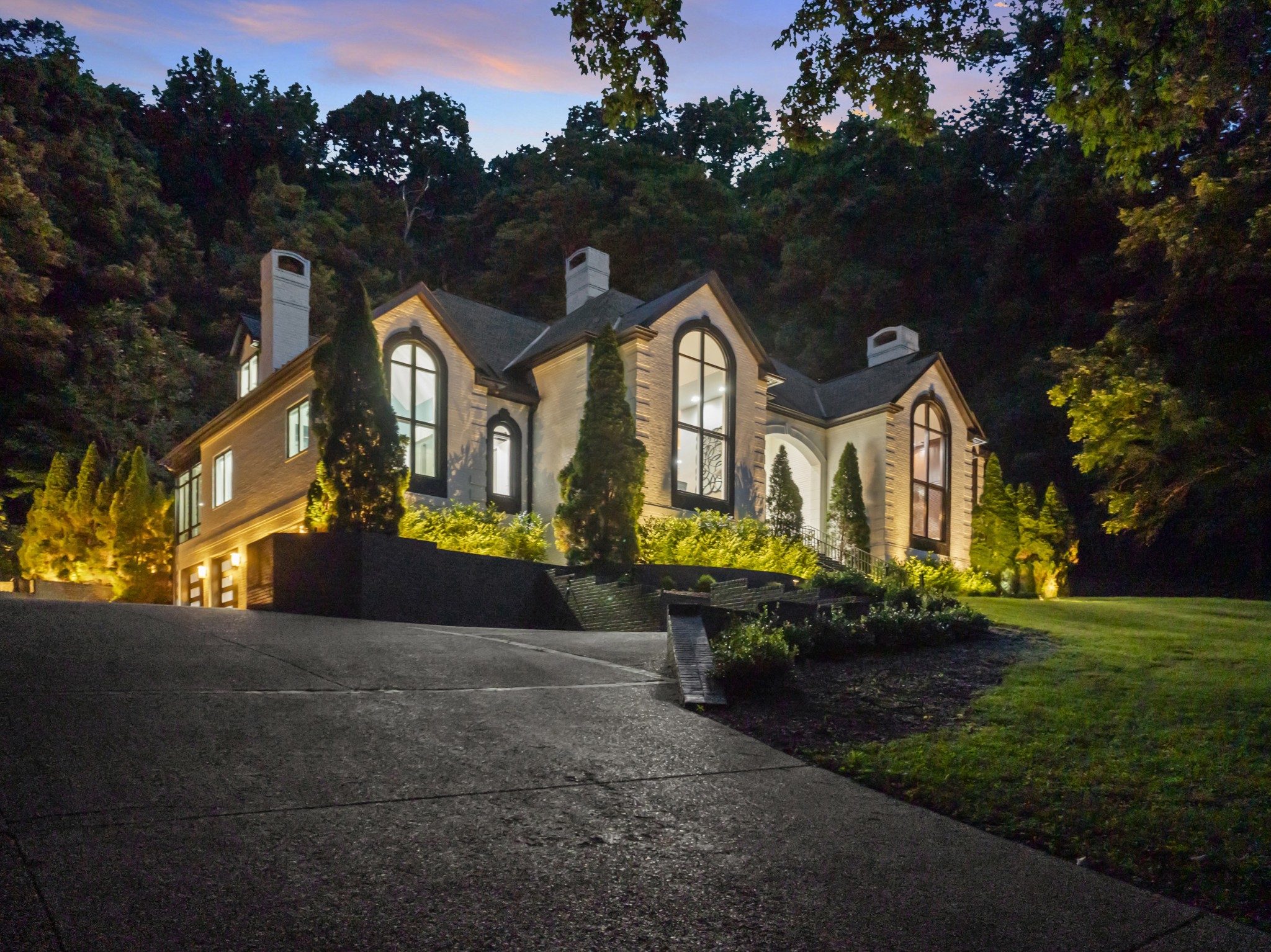 Nashville, Tennessee, 37215, United States, 5 Bedrooms Bedrooms, ,11 BathroomsBathrooms,Residential,For Sale,1885456