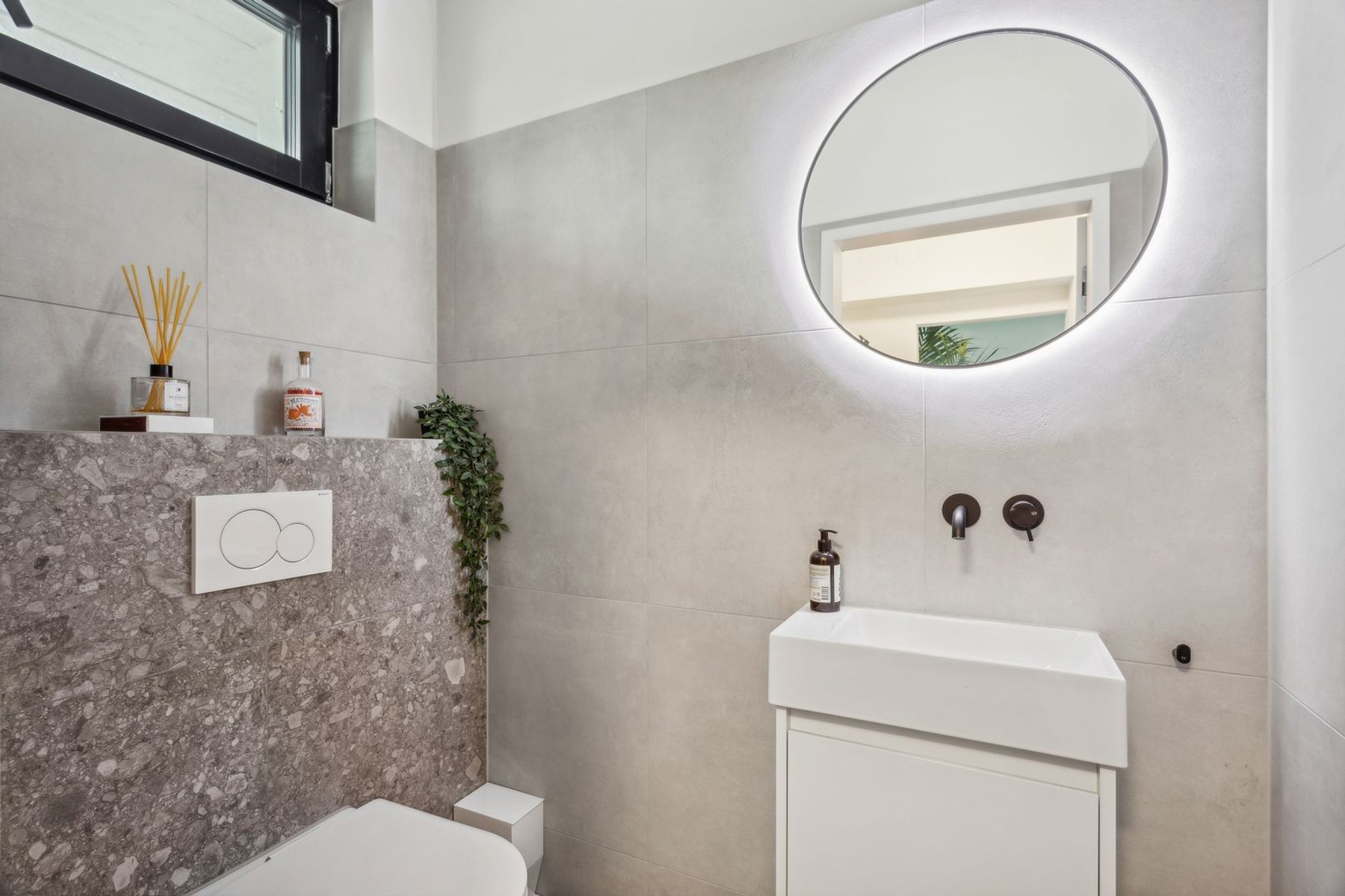  Exceptional property in a quiet, residential neighborhood - 物件實景