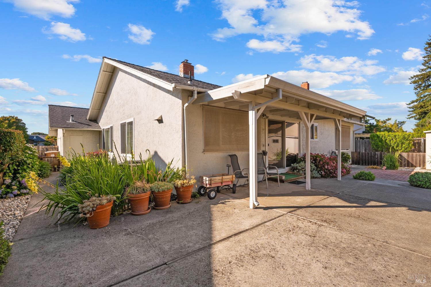 Napa, California, 94558, United States, 4 Bedrooms Bedrooms, ,Residential,For Sale,2048709