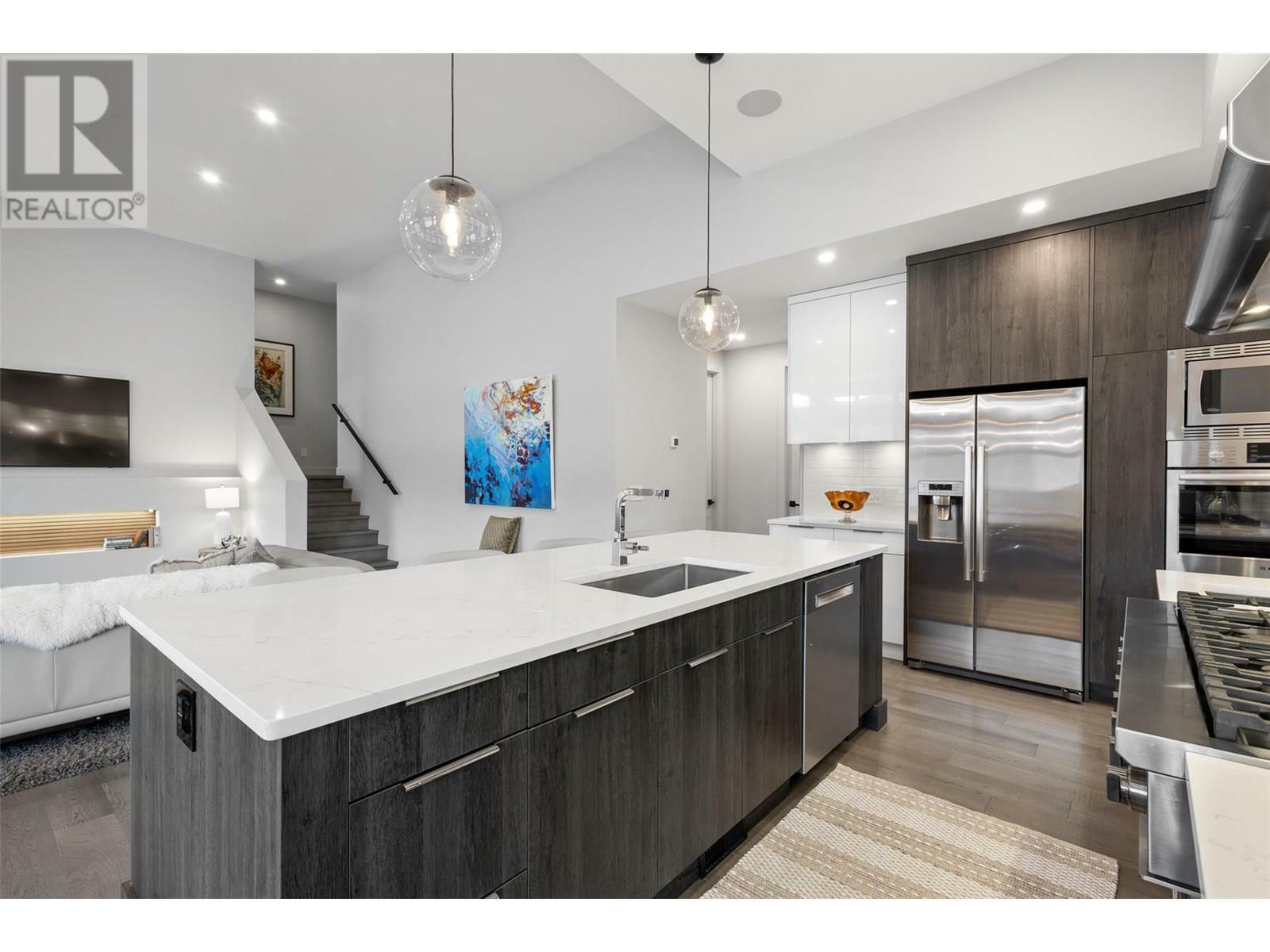 KELOWNA, British Columbia, V4V 1N4, CA, 4 Bedrooms Bedrooms, ,3 BathroomsBathrooms,Residential,For Sale,1859921