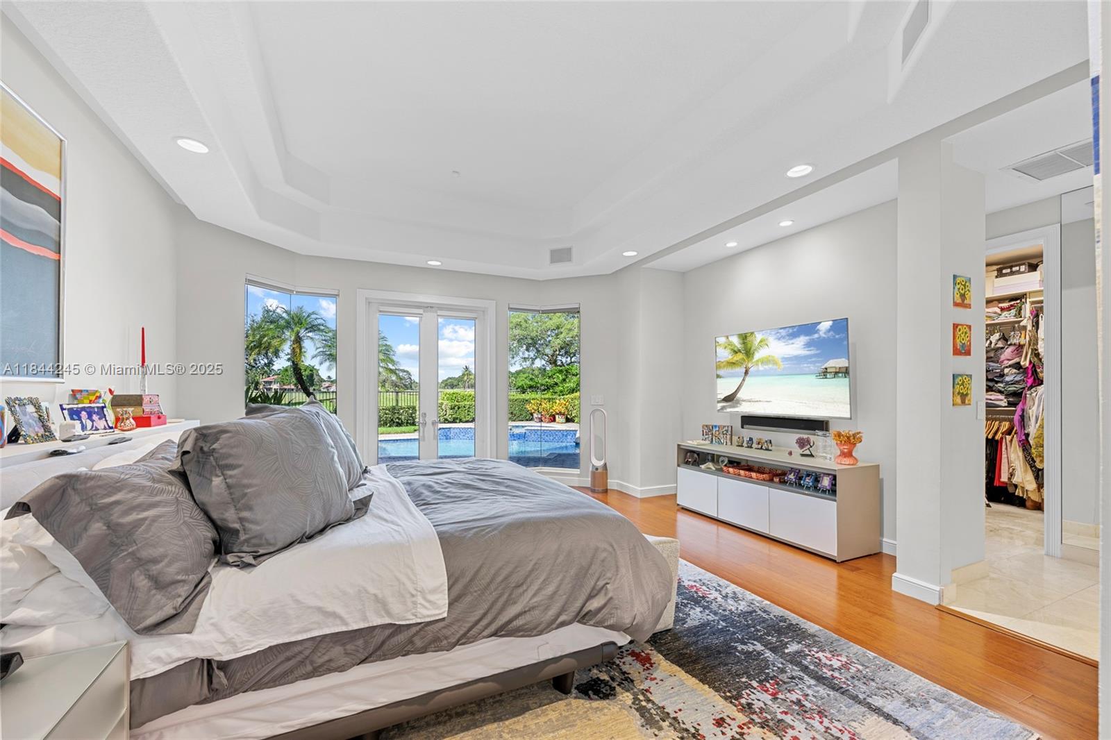 Weston, Florida, 33327, United States, 5 Bedrooms Bedrooms, ,4 BathroomsBathrooms,Residential,For Sale,1901974