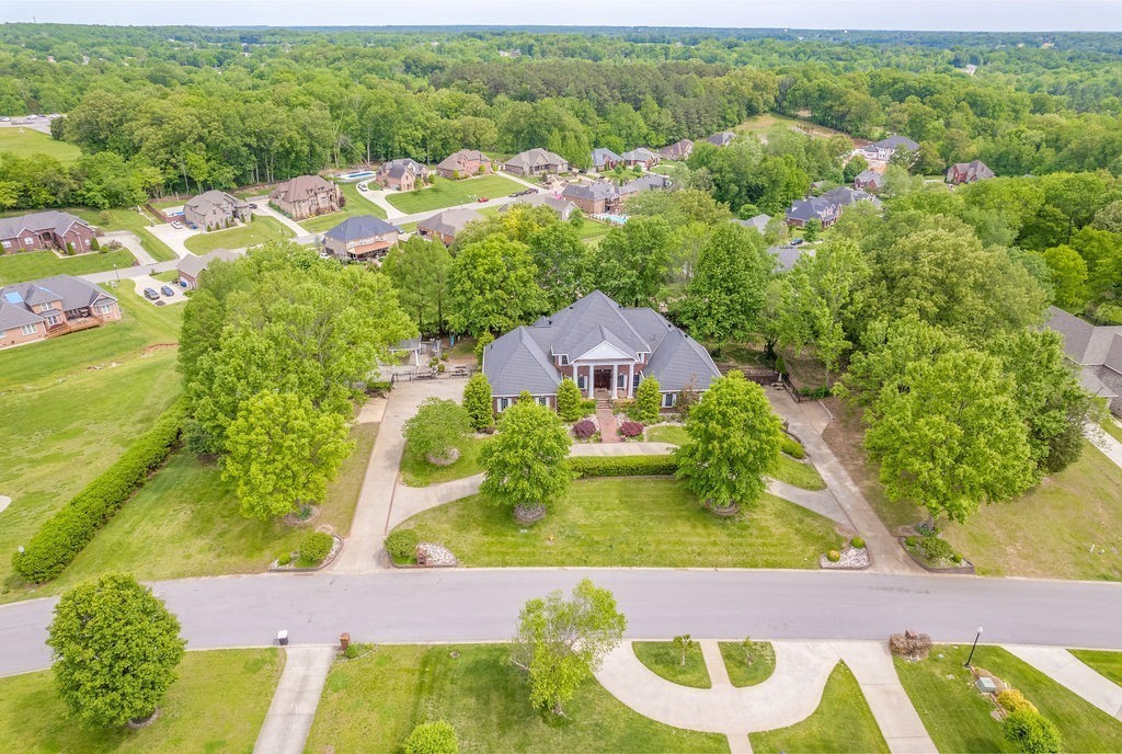 Clarksville, Tennessee, 37043, United States, 7 Bedrooms Bedrooms, ,7 BathroomsBathrooms,Residential,For Sale,1999210