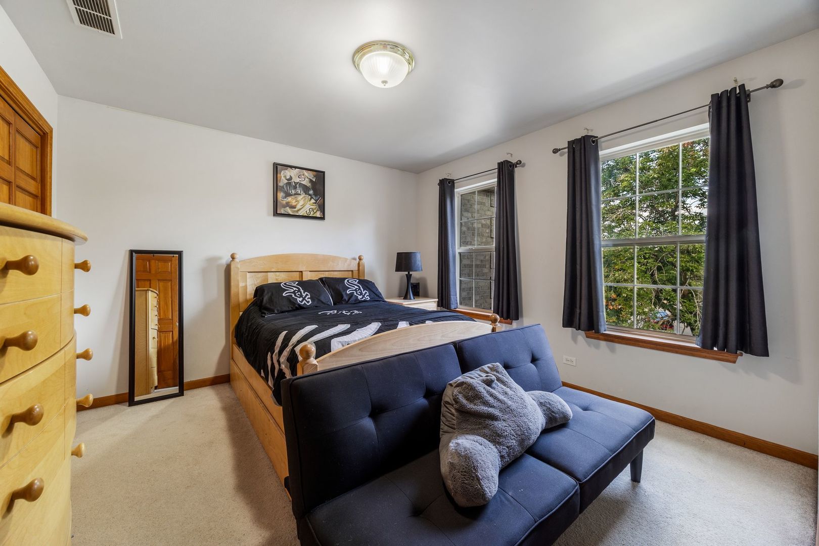 Oswego, Illinois, 60543, United States, 5 Bedrooms Bedrooms, ,4 BathroomsBathrooms,Residential,For Sale,1989652