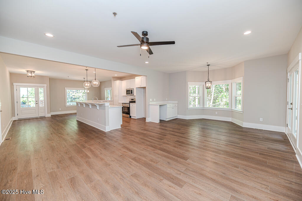 Pinehurst, North Carolina, 28374, United States, 4 Bedrooms Bedrooms, ,4 BathroomsBathrooms,Residential,For Sale,1896102