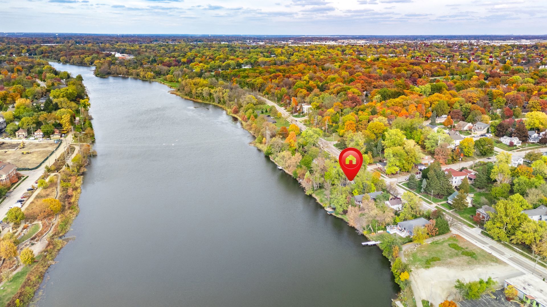 Geneva, Illinois, 60134, United States, 4 Bedrooms Bedrooms, ,2 BathroomsBathrooms,Residential,For Sale,1988364