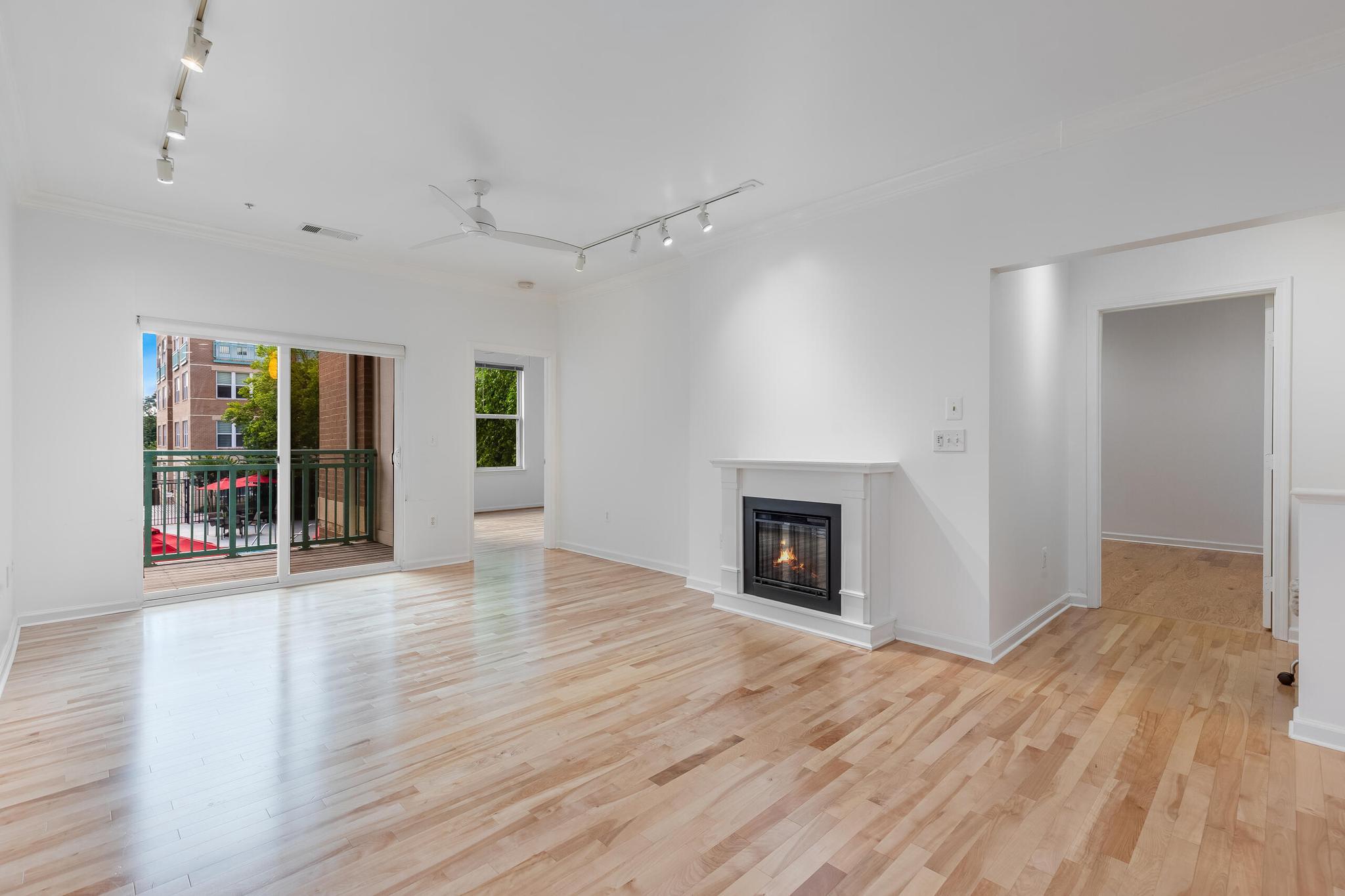  12000 Market Street, Reston, VA, 20190 - 物件實景