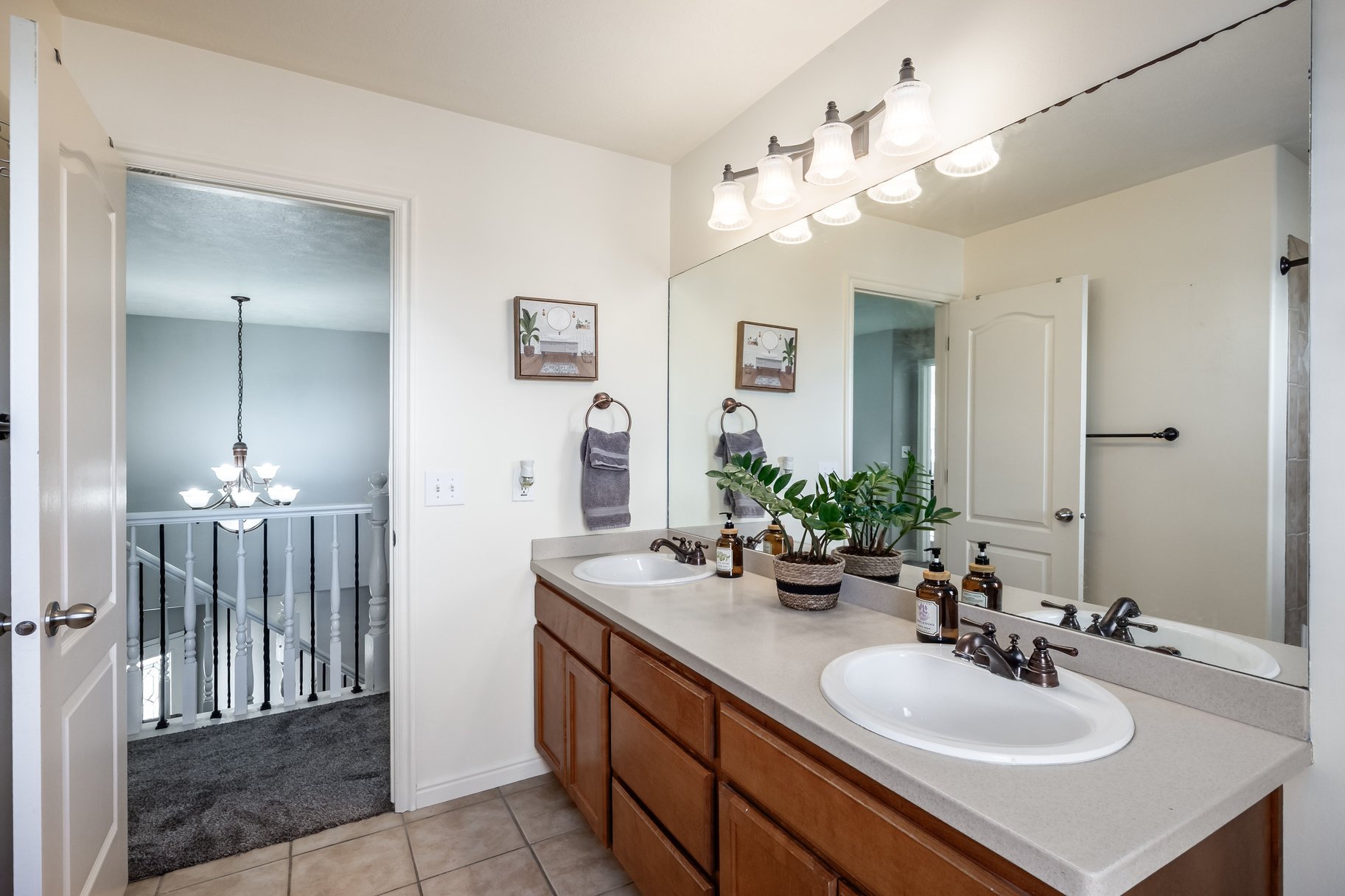  Large Townhouse With Both Mountain and Valley Views - 物件實景