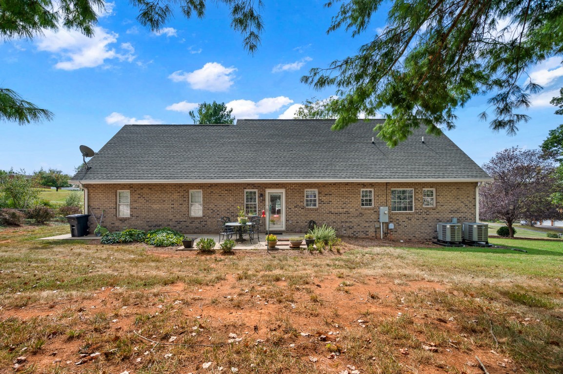 Bedford, Virginia, 24523, United States, 3 Bedrooms Bedrooms, ,3 BathroomsBathrooms,Residential,For Sale,1990224