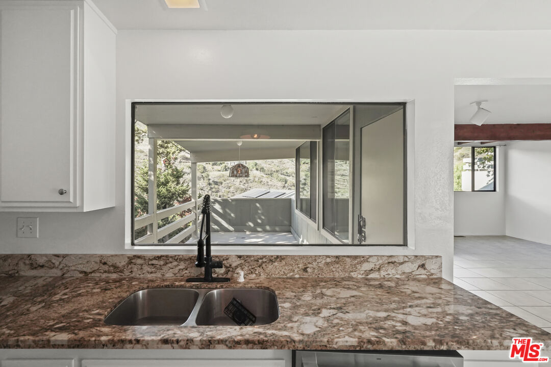 Malibu, California, 90265, United States, 3 Bedrooms Bedrooms, ,2 BathroomsBathrooms,Residential,For Sale,1997351