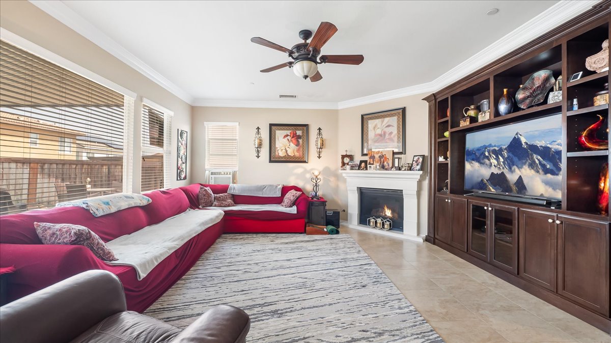 San Bernardino, California, 92407, United States, 4 Bedrooms Bedrooms, ,3 BathroomsBathrooms,Residential,For Sale,1978188